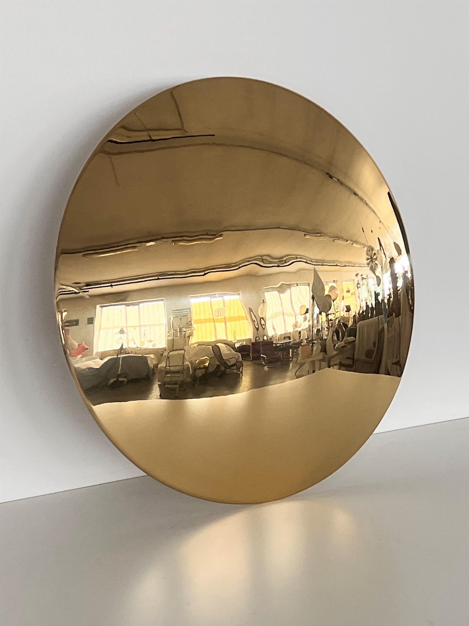 Florian Schulz SELA Large Flush Mount Light in polished Brass, 1970s

Magnificent, large version of flush-mount light or wall sconce made of full polished shiny brass by Florian Schulz.
The large round dome plate is screwed on the wall or ceiling