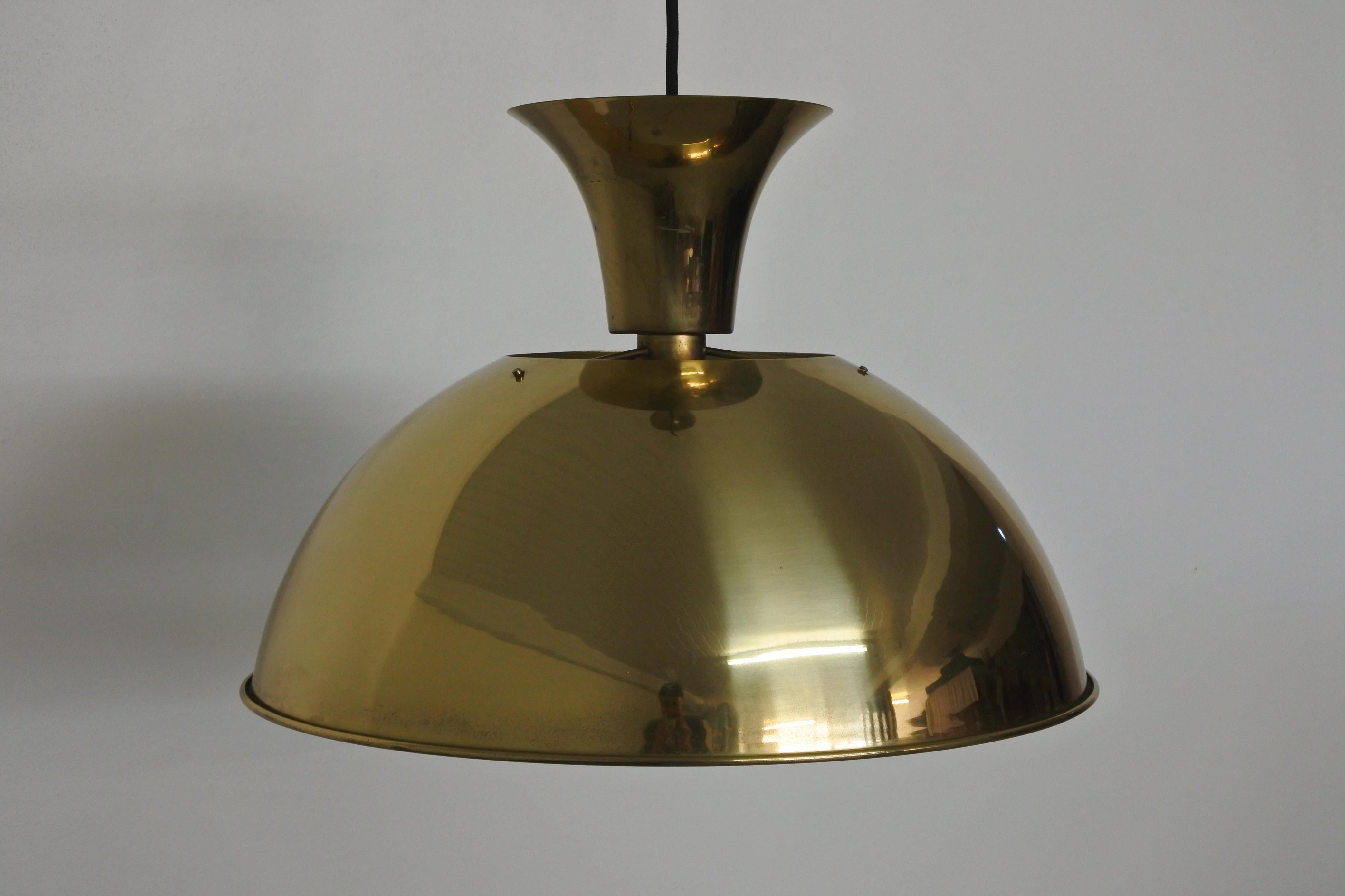 Florian Schulz Solid Brass Pendant Lamp or Chandelier, Model P65, Germany, 1976 3