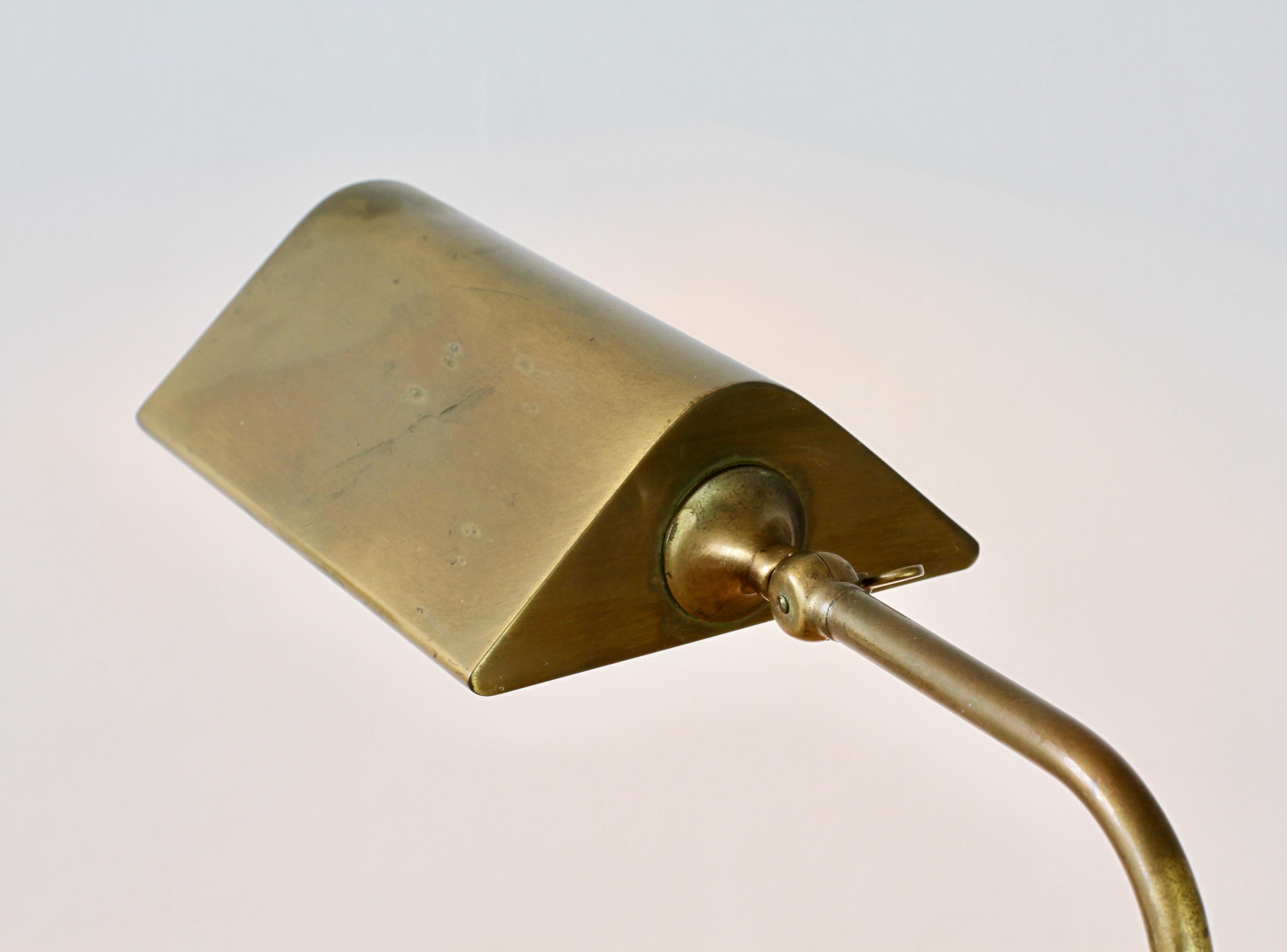 Florian Schulz Vintage Modernist Brushed Brass Adjustable Floor Lamp, circa 1985 For Sale 9