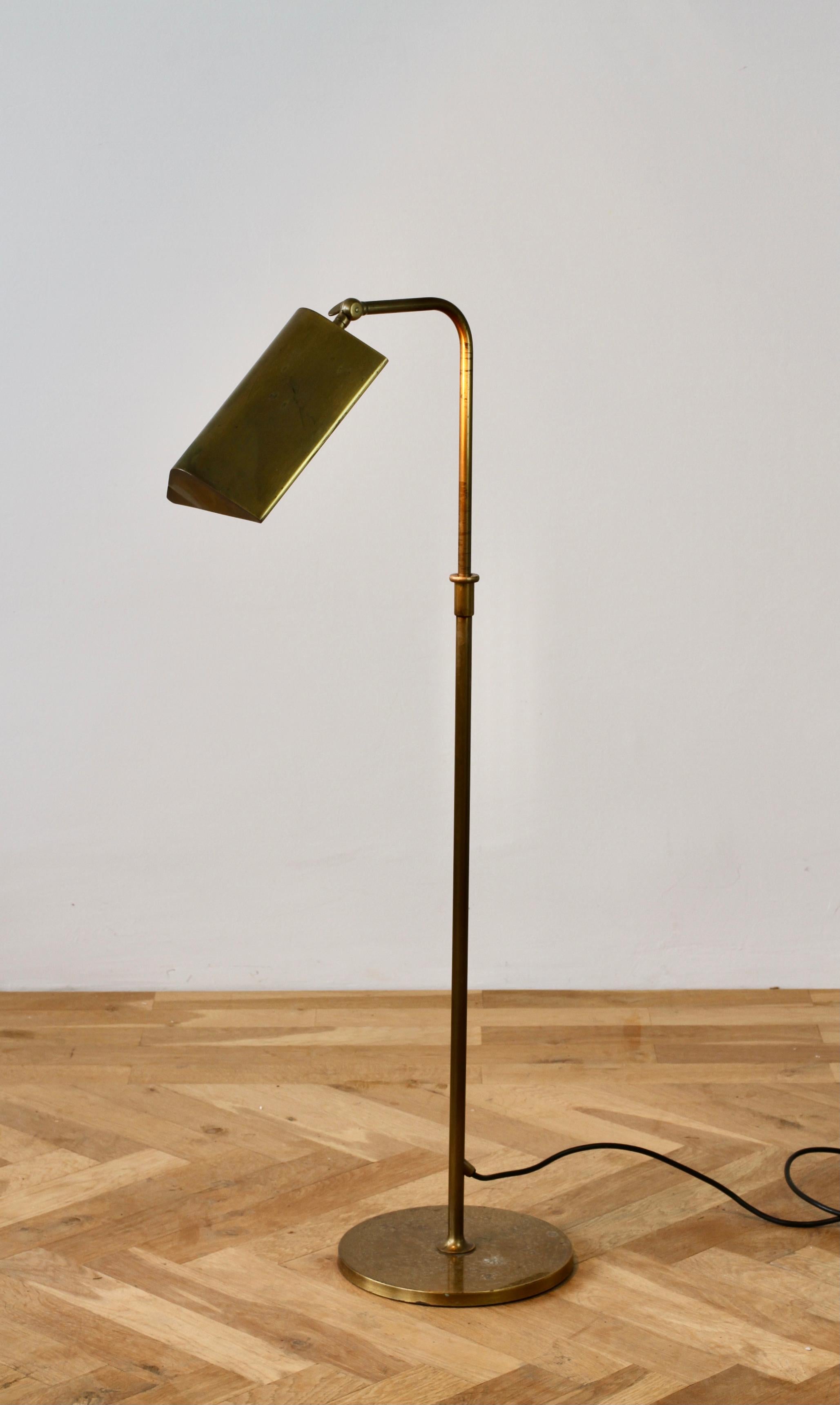 Metal Florian Schulz Vintage Modernist Brushed Brass Adjustable Floor Lamp, circa 1985 For Sale