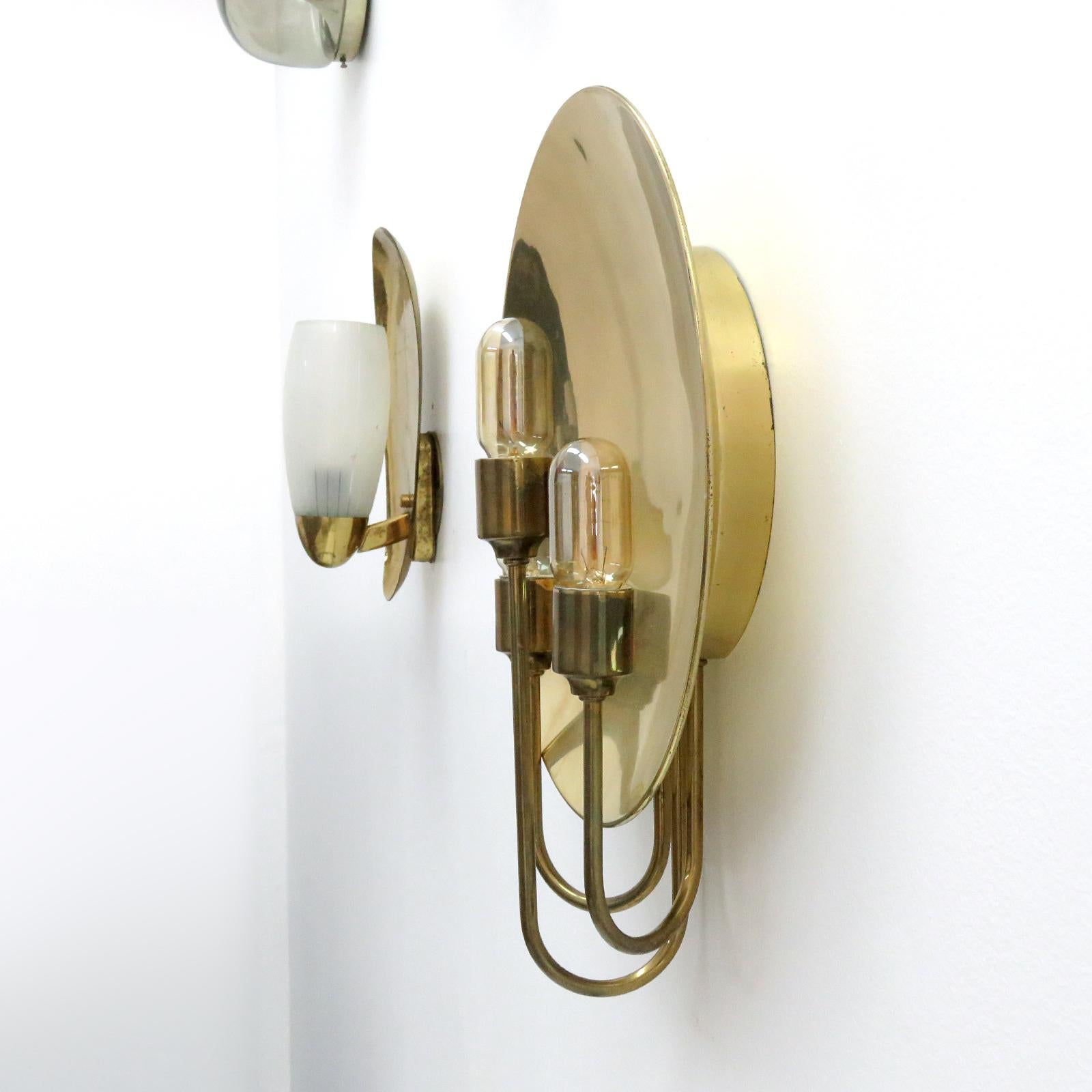 Polished Florian Schulz 'W185' Brass Wall Light, 1960 For Sale