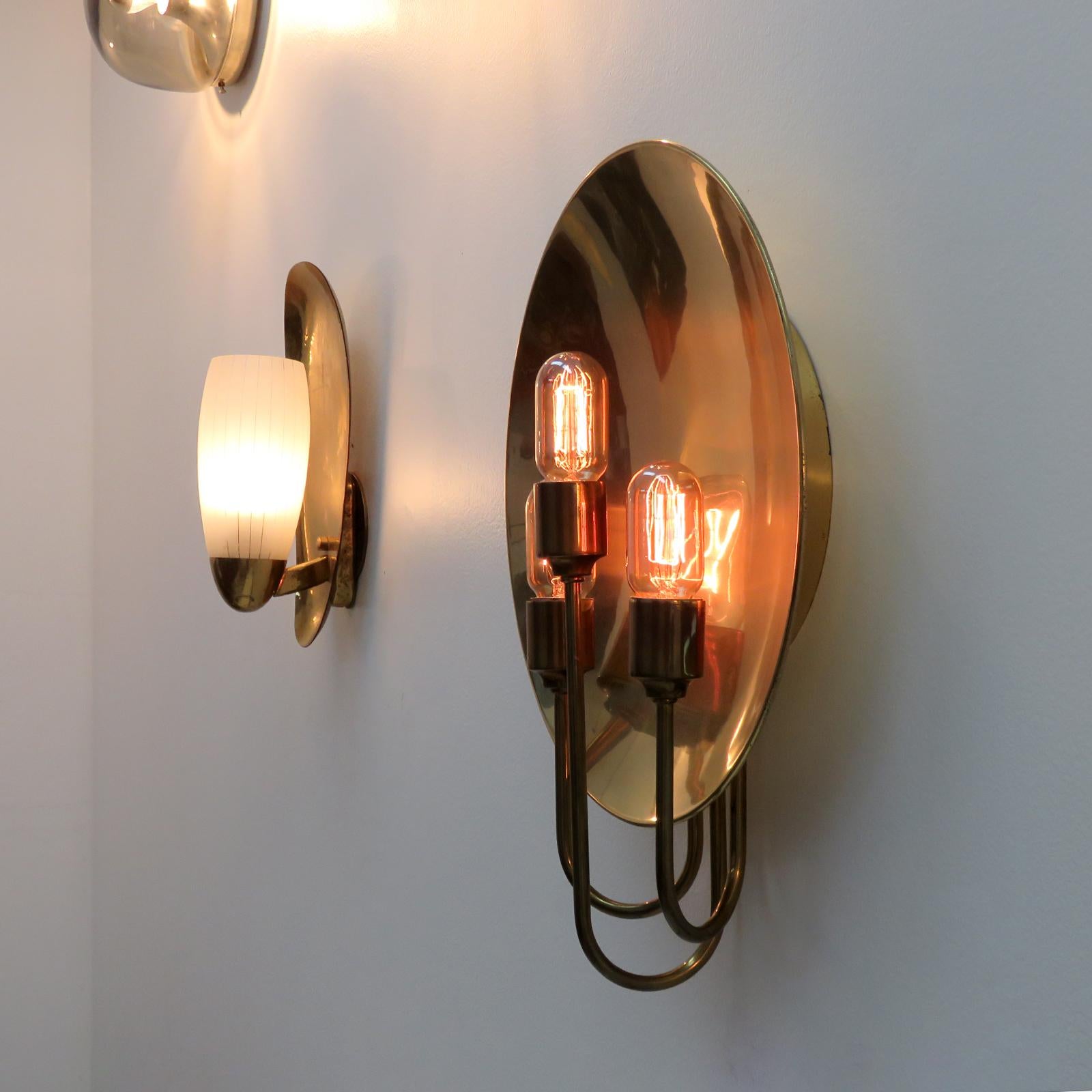 Ottone Florian Schulz 'W185', lampada da parete in ottone, 1960 in vendita