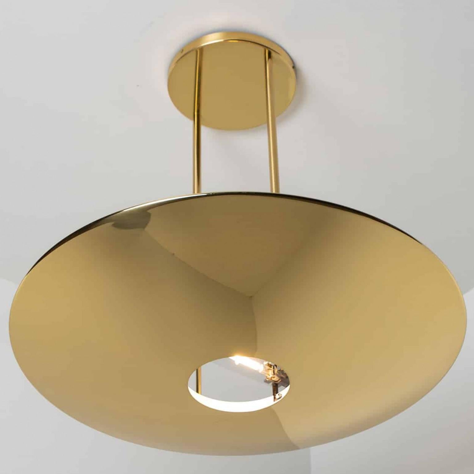 Moderne Florian Schulz Lampe pendante ou plafonnier en laiton XL en vente