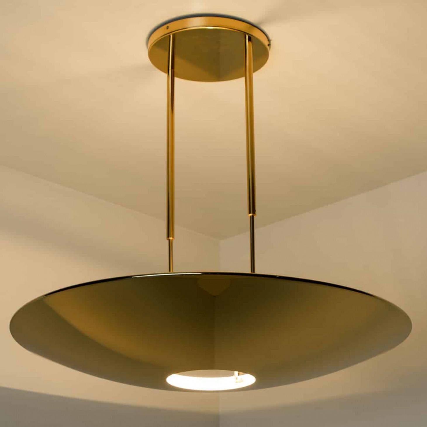 Allemand Florian Schulz Lampe pendante ou plafonnier en laiton XL en vente