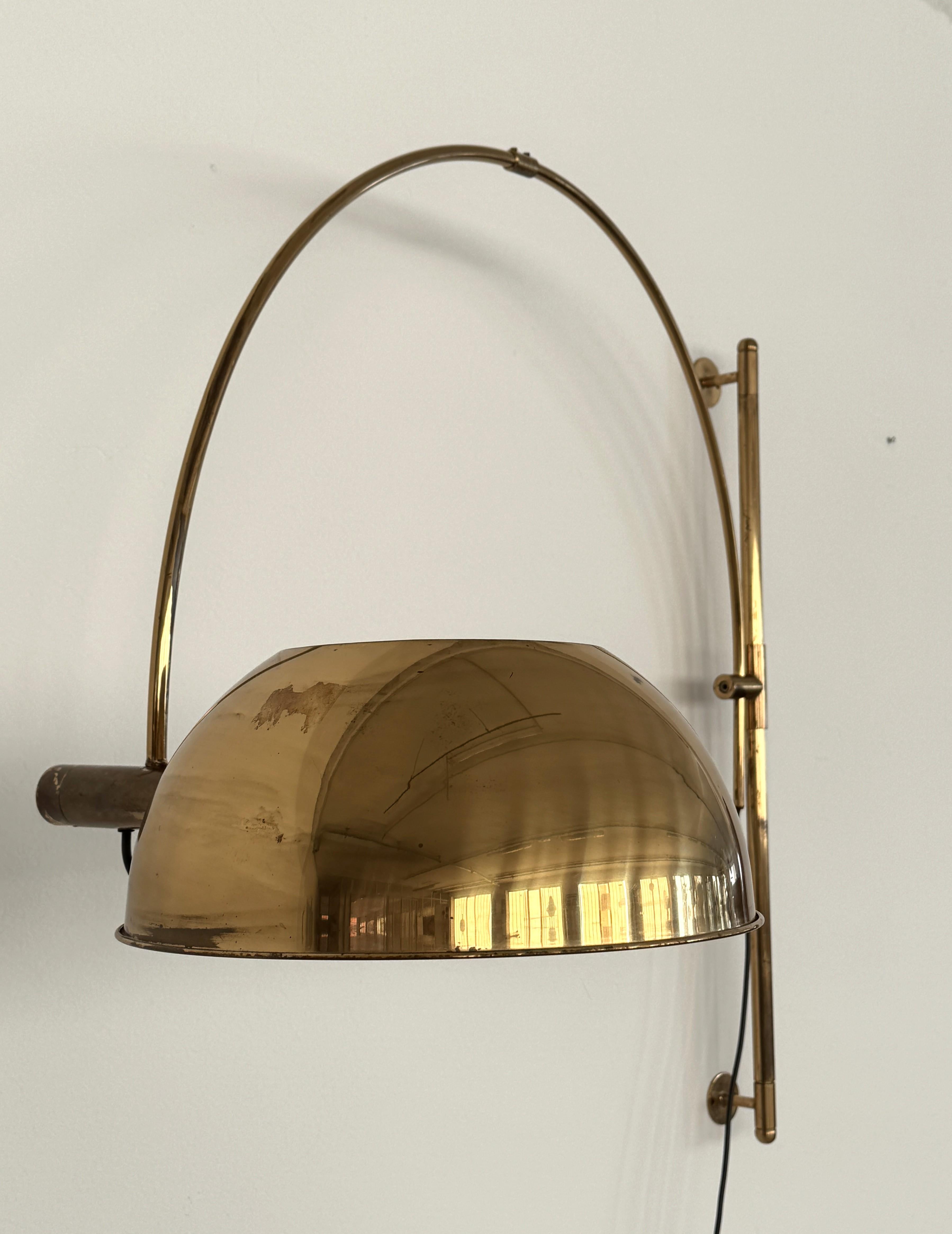 Florian Schulz XL Lámpara de Arco Vintage BOCA de pared en latón, años 70 en venta 7