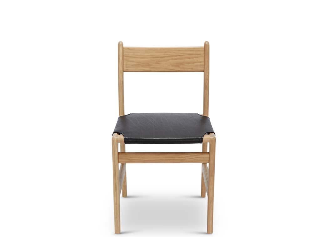 Américain Chaise de salle à manger en cuir Floriano de Nikolai LaFuge en vente