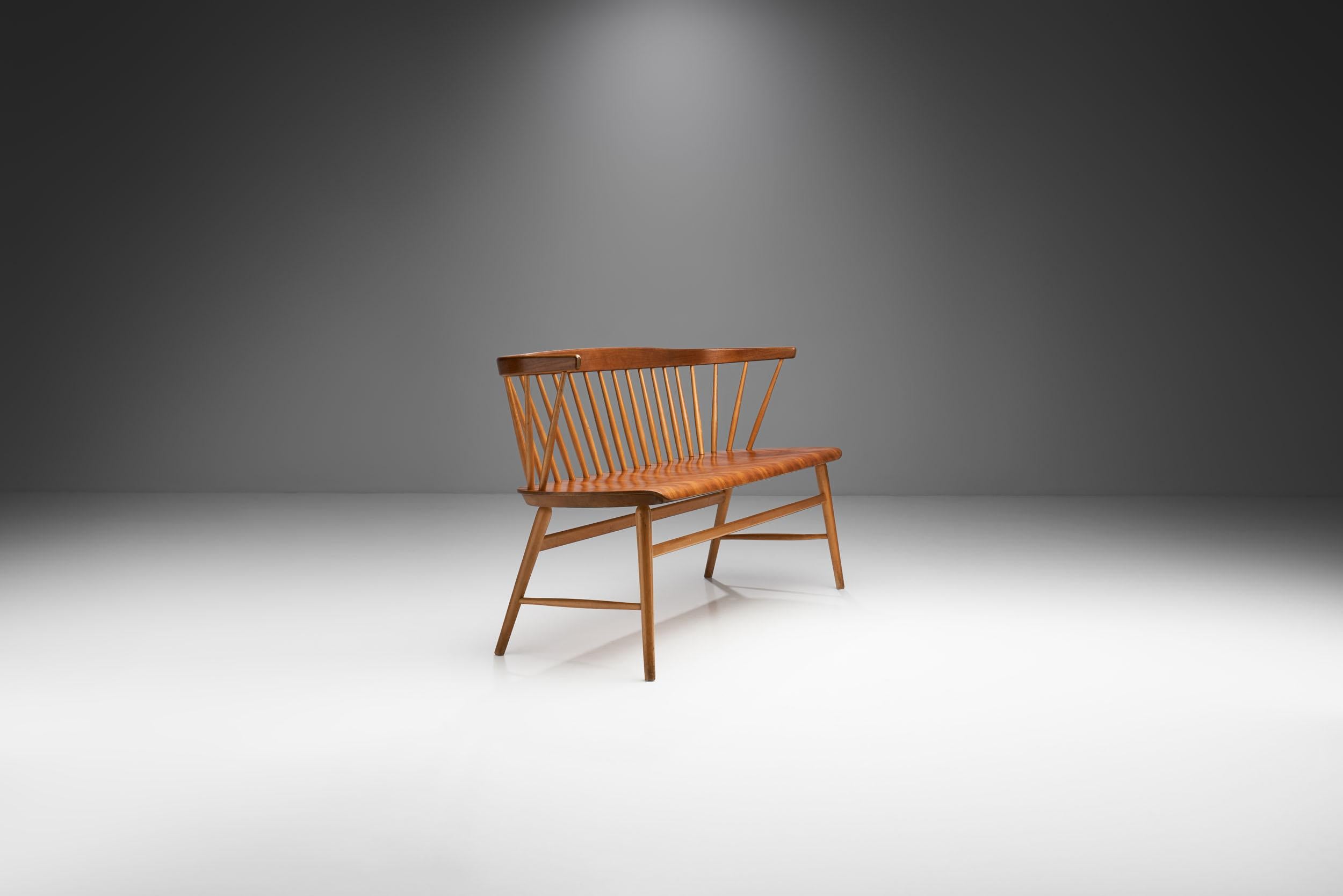 Mid-Century Modern Banc 