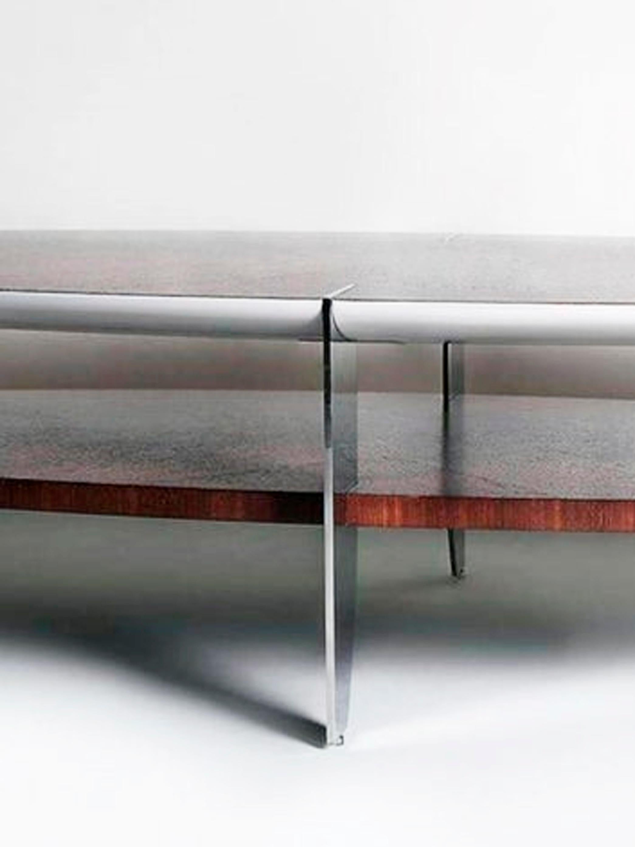 XXIe siècle et contemporain Table basse Floride, bois de rose et coquillage gris avec pieds en acier inoxydable en vente