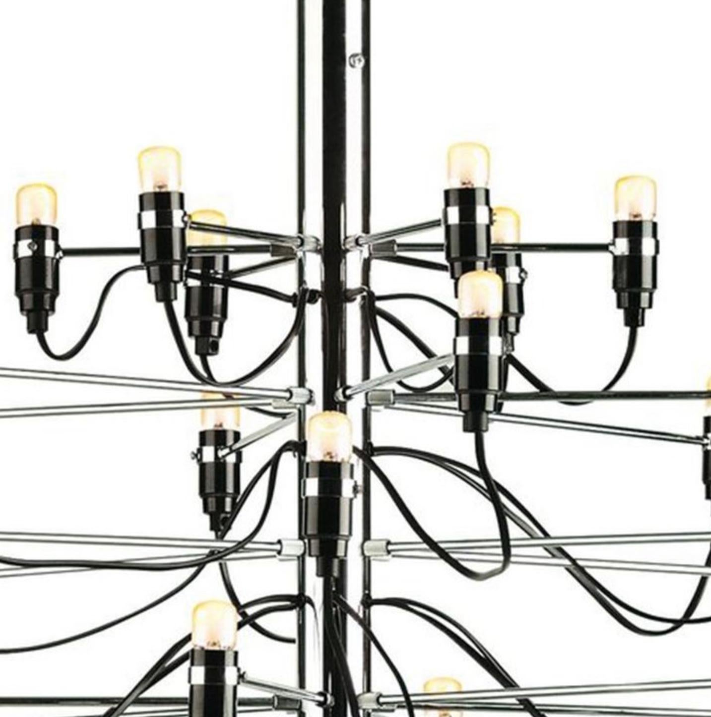 Mid-Century Modern Flos 2097 / 30 Light Bulbs Iron Suspension Pendant Chandelier by Gino Sarfatti