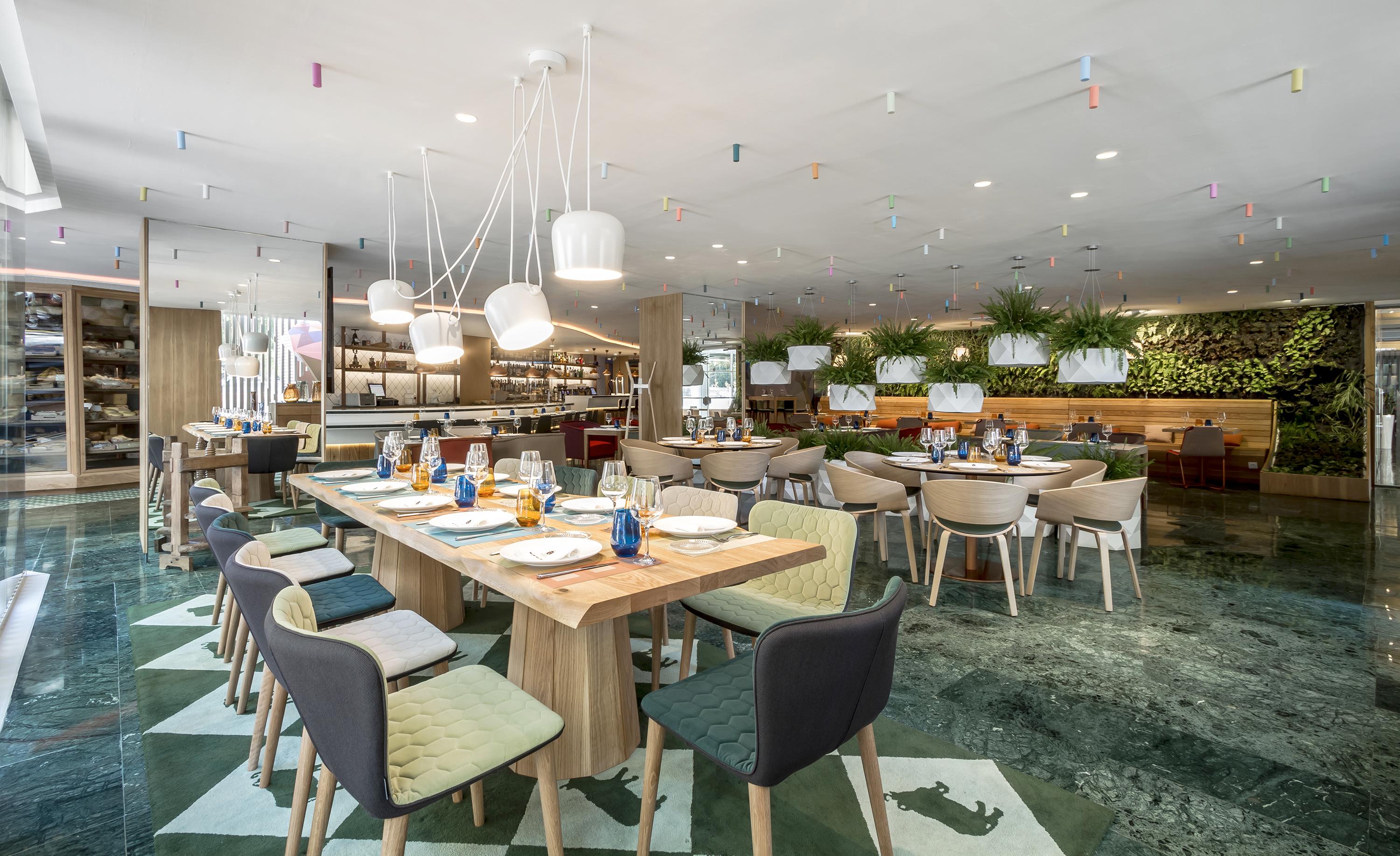 Moderno Flos Aim, piccola lampada a sospensione di colore bianco di Ronan and Erwan Bouroullec in vendita