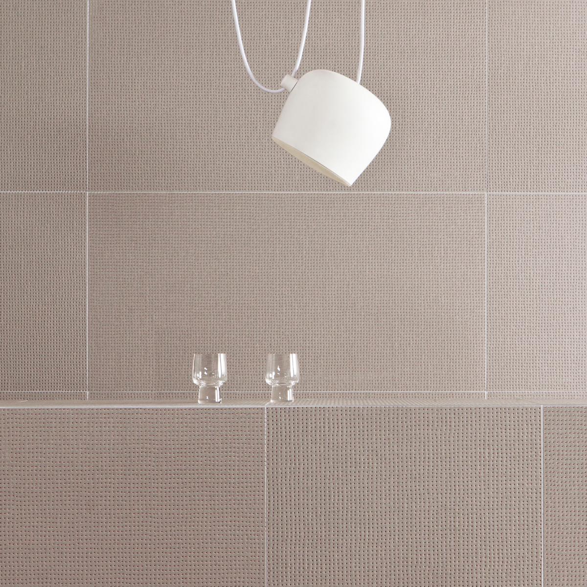Bouroullec Ciondolo moderno bianco Aim Set di tre luci con baldacchino per FLOS, in stock in vendita 1