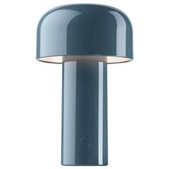 Lampe de bureau ou de table portable rechargeable Bellhop gris-bleu pour FLOS