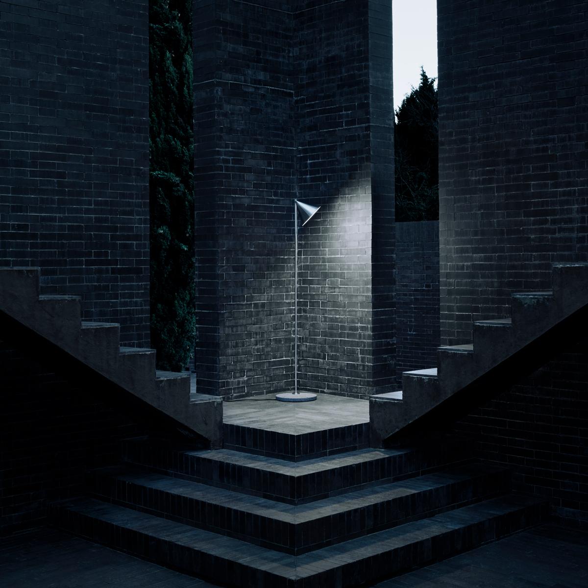 Lampada da terra per esterni Flos Captain Flint 2700K di Michael Anastassiades in vendita 1