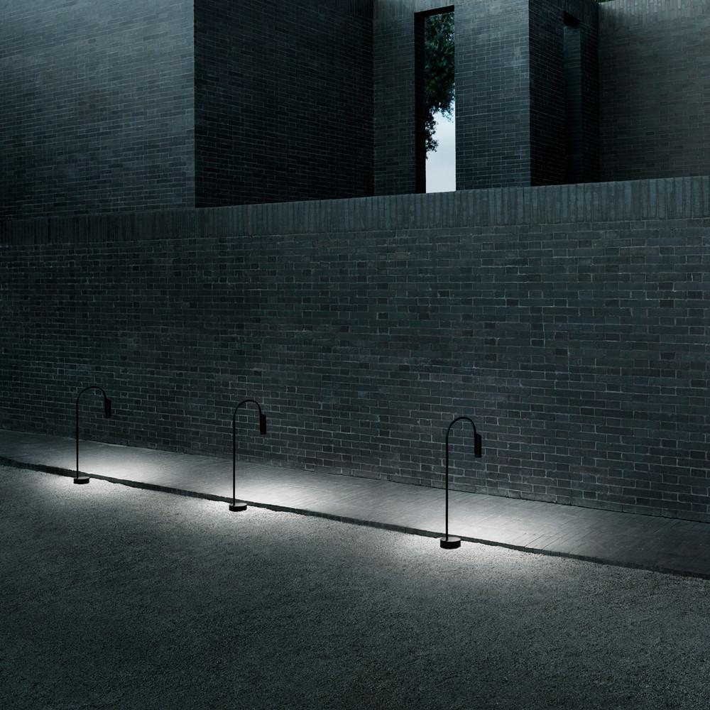 Contemporary Flos Caule Bollard 3000K Large Base Lamp in Anthracite with Regular Shade For Sale