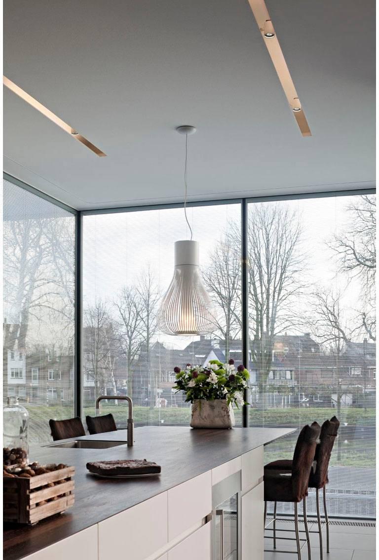 FLOS Lampada a sospensione Chasen in bianco di Patricia Urquiola In condizioni Nuovo in vendita a Brooklyn, NY