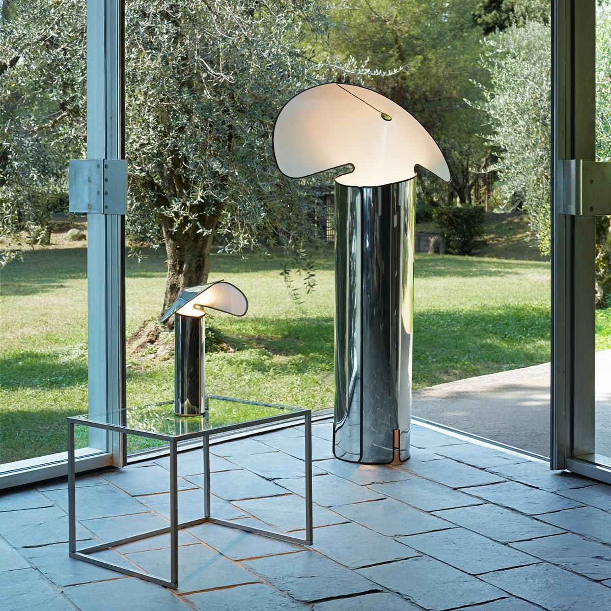 Flos Chiara LED-Stehlampe aus Edelstahl mit schwarzer Kante von Mario Bellini (Aluminium) im Angebot