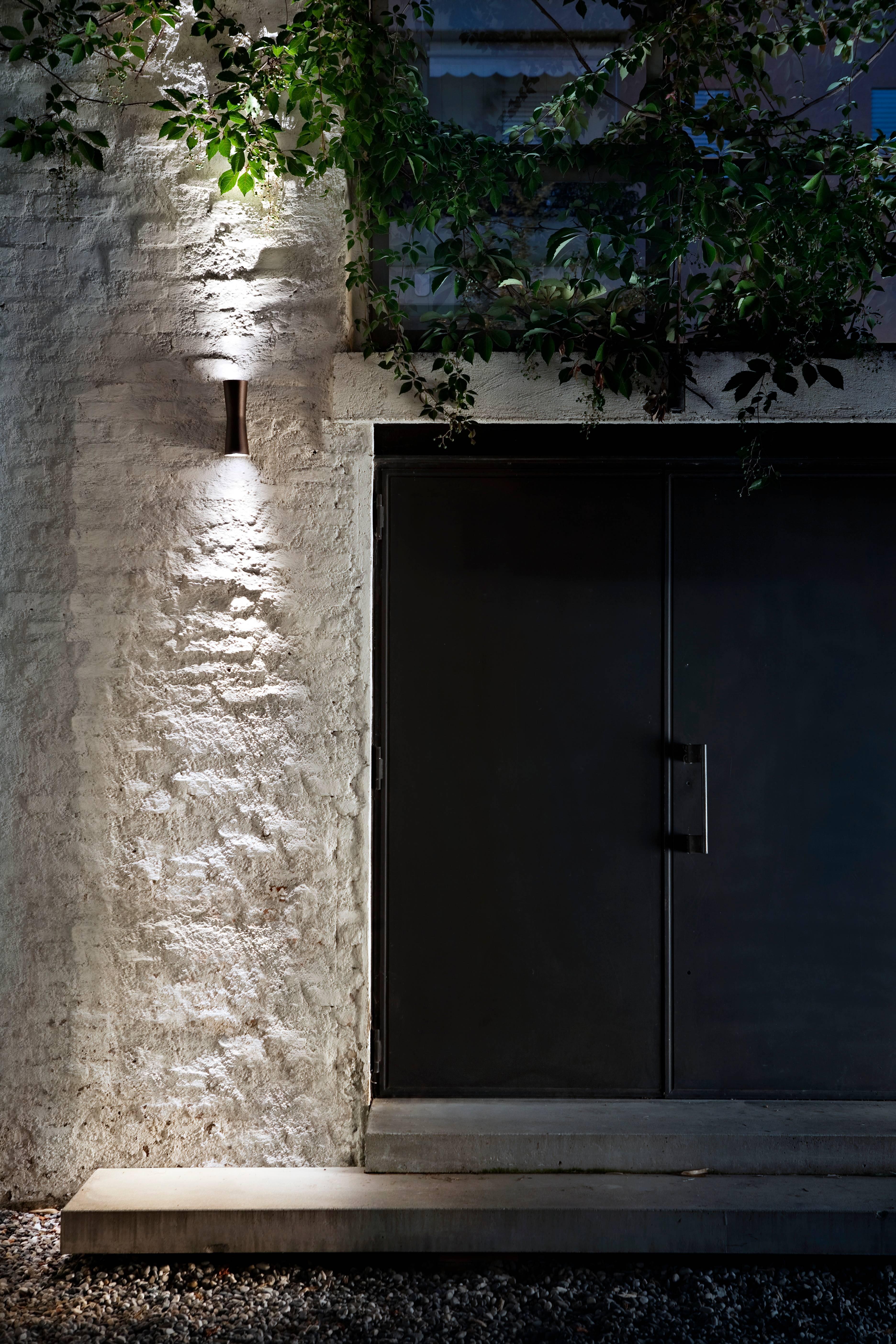 Lámpara de pared de exterior FLOS Clessidra 20° + 20° en gris by Antonio Citterio en Nuevo estado para la venta en Brooklyn, NY