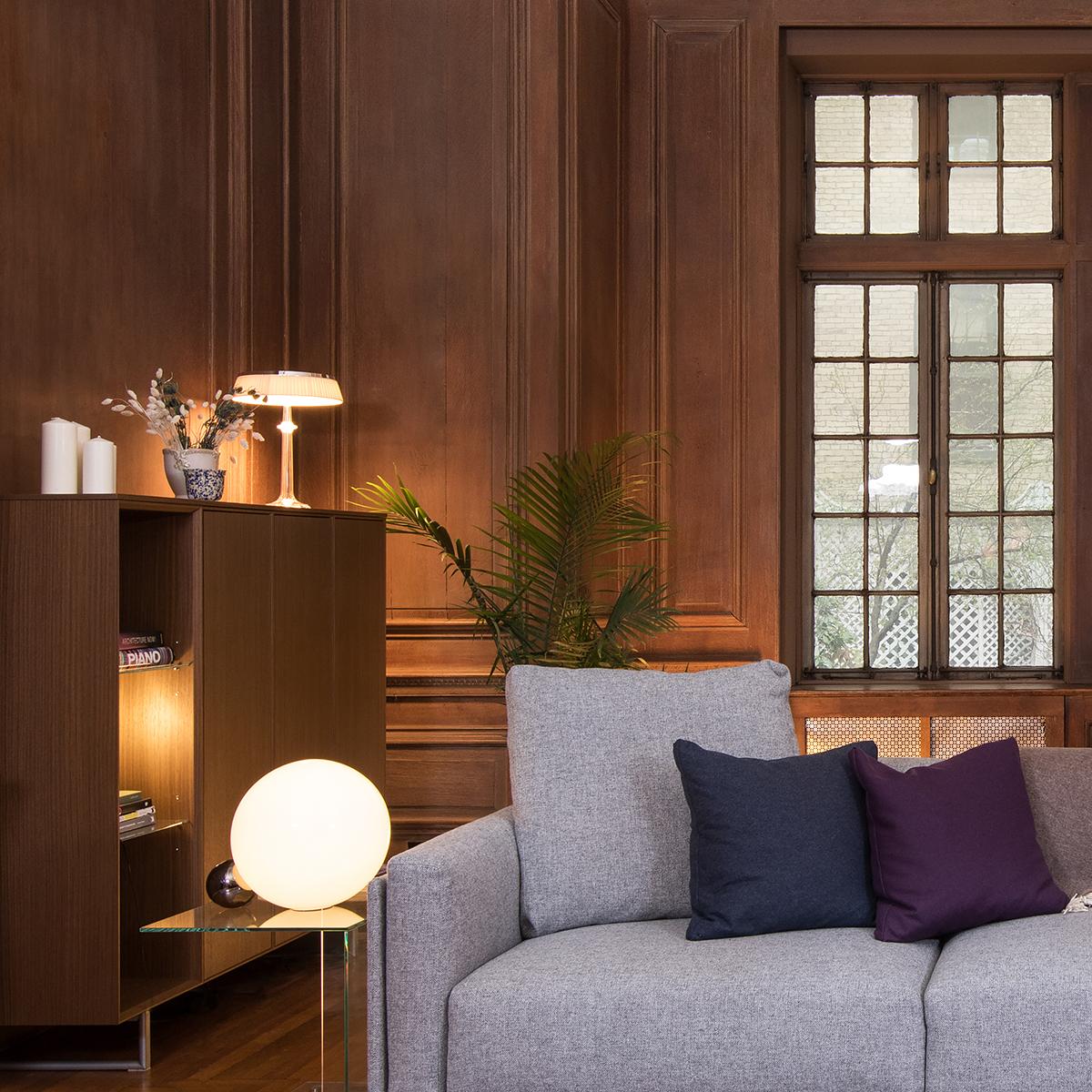 Modern FLOS Copycat LED Table Lamp in Black by Michael Anastassiades For Sale