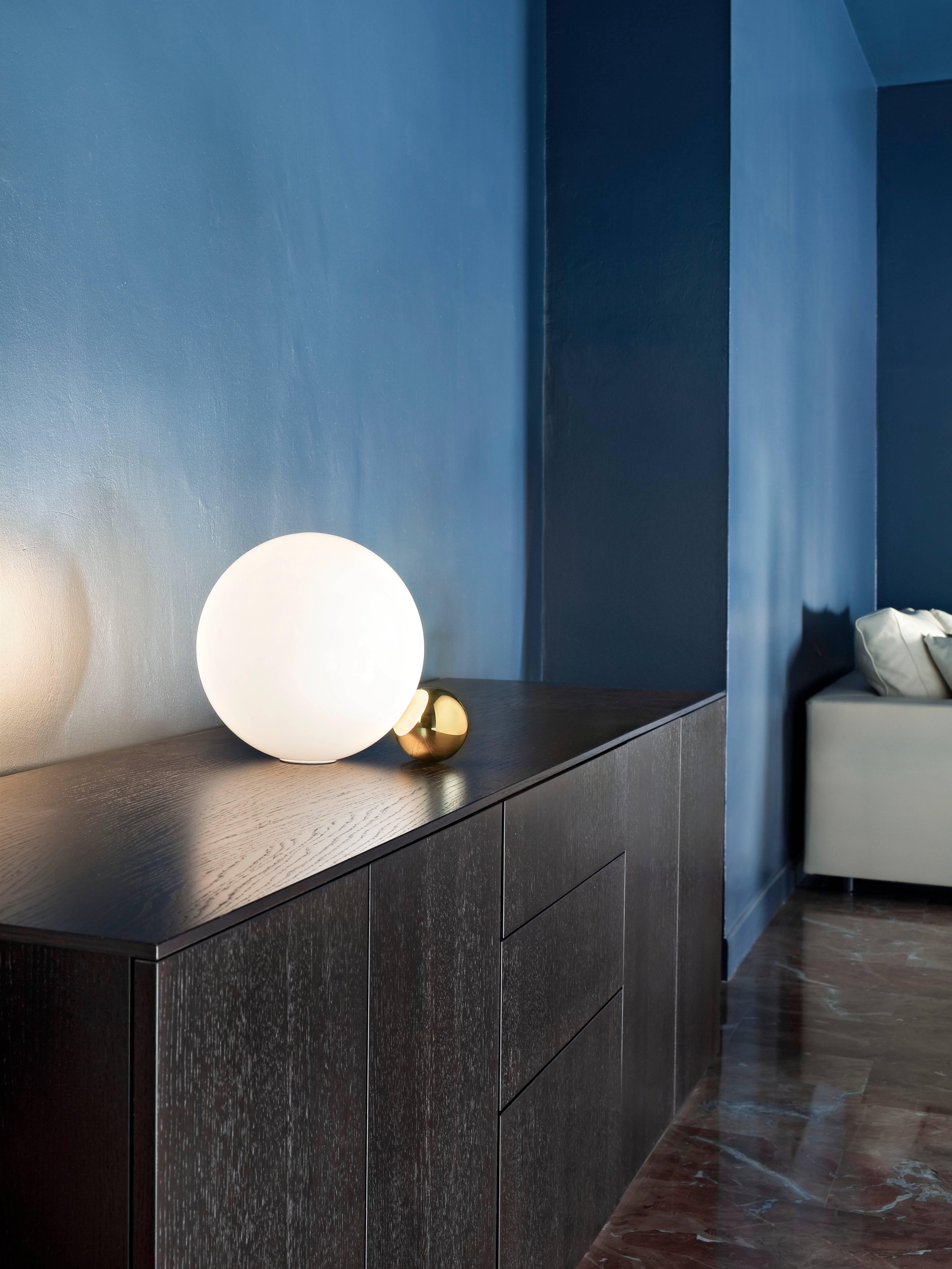 Contemporary FLOS Copycat LED Table Lamp in Black by Michael Anastassiades For Sale