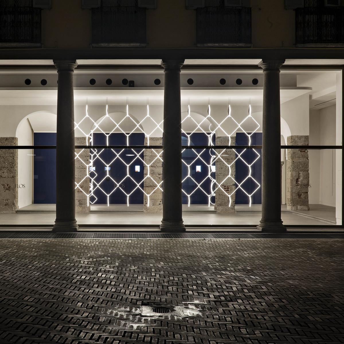 FLOS Drop Up and Large Square Arrangements Light by Michael Anastassiades For Sale 3