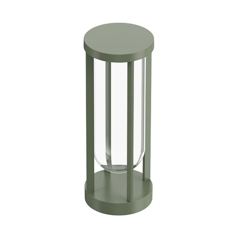 Lampadaire Flos In Vitro Bollard 1 0-10V 3000K en vert pâle de Philippe Starck