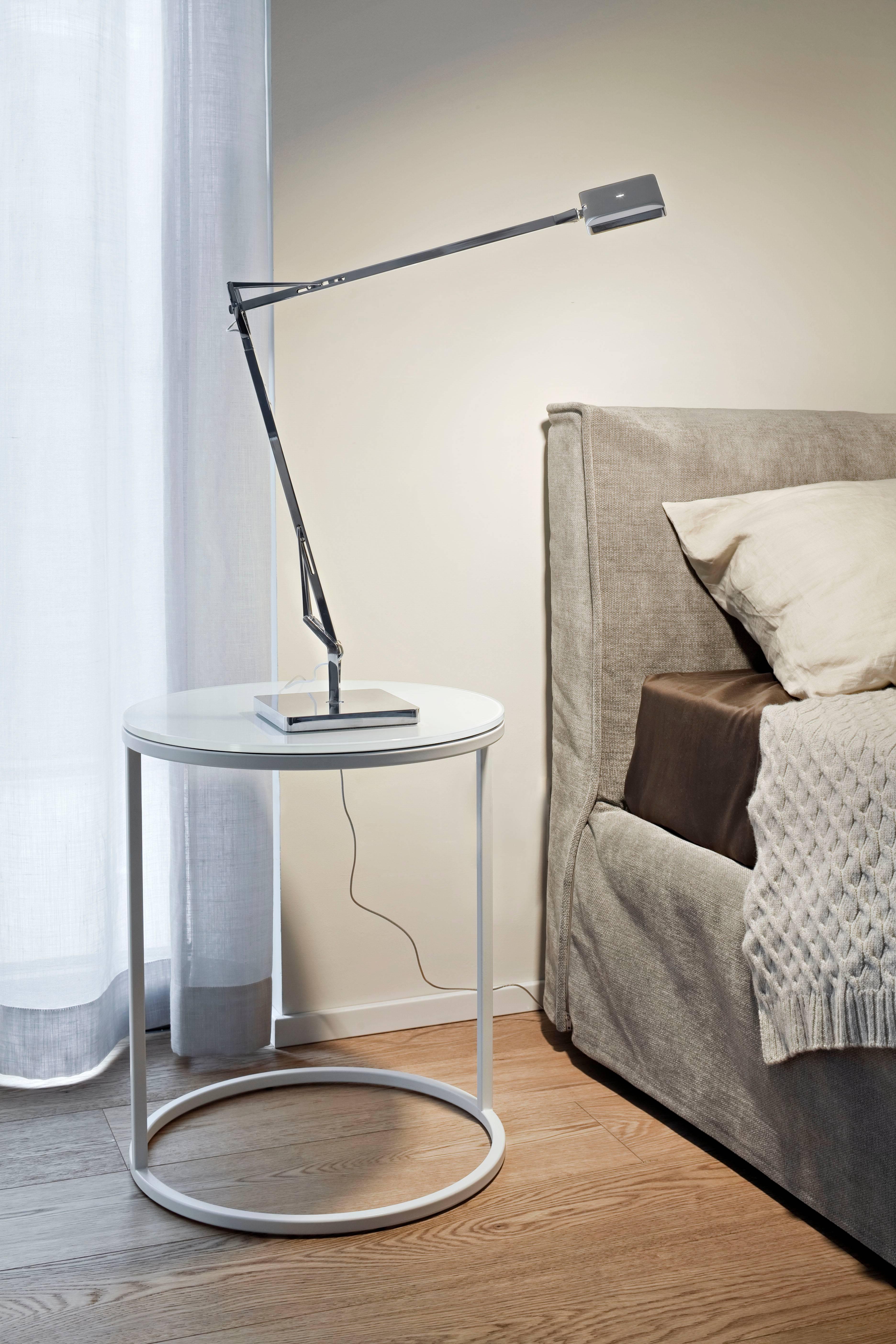 Moderne Lampe de bureau LED FLOS Kelvin Edge en blanc par Antonio Citterio en vente