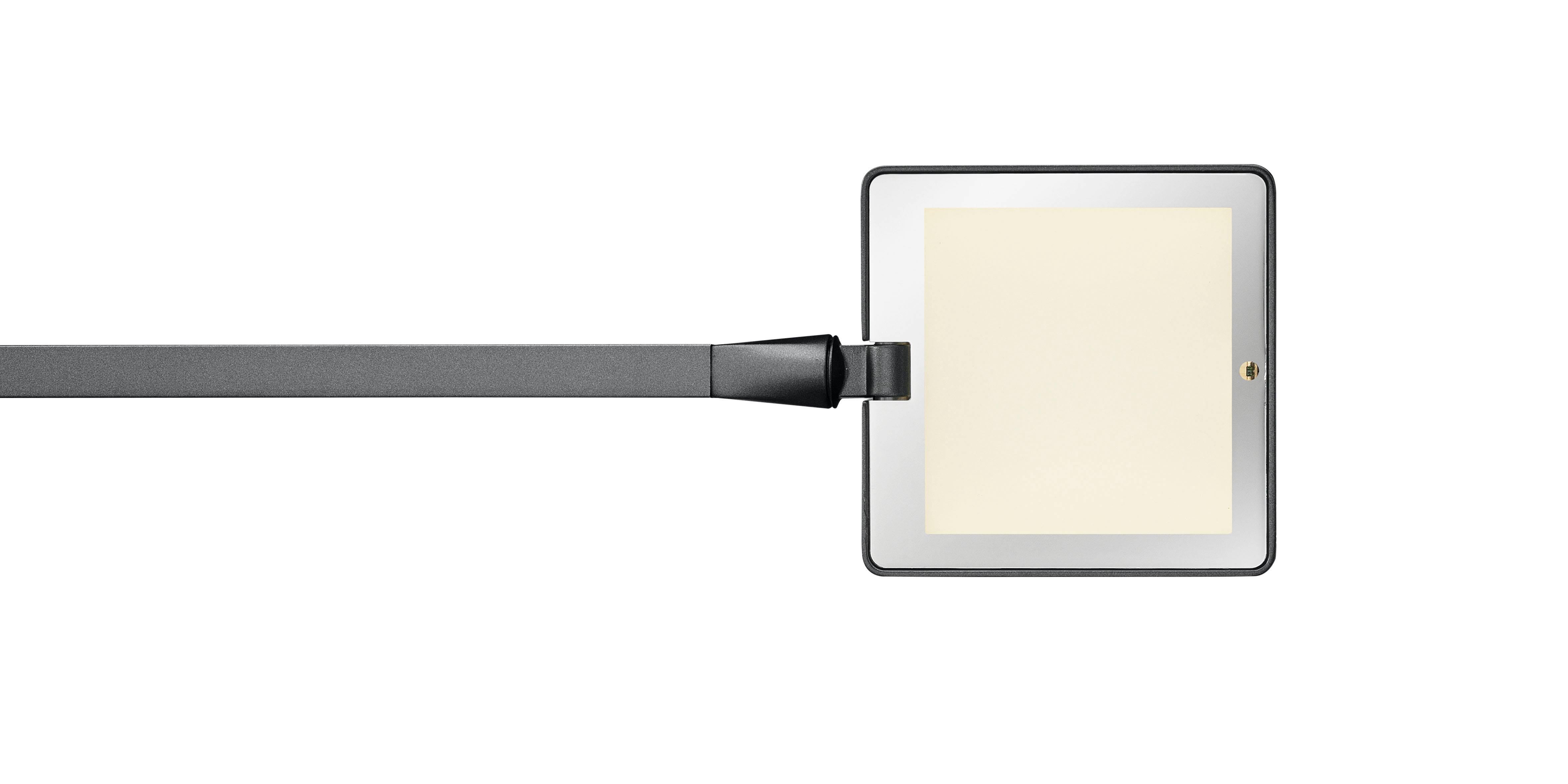 The newest addition to the popular Kelvin LED family, the Kelvin Edge offers the innovation and sleek design of the collection in a smaller package—without sacrificing output. Featuring the exclusive Edge Lighting Technology from which it takes its