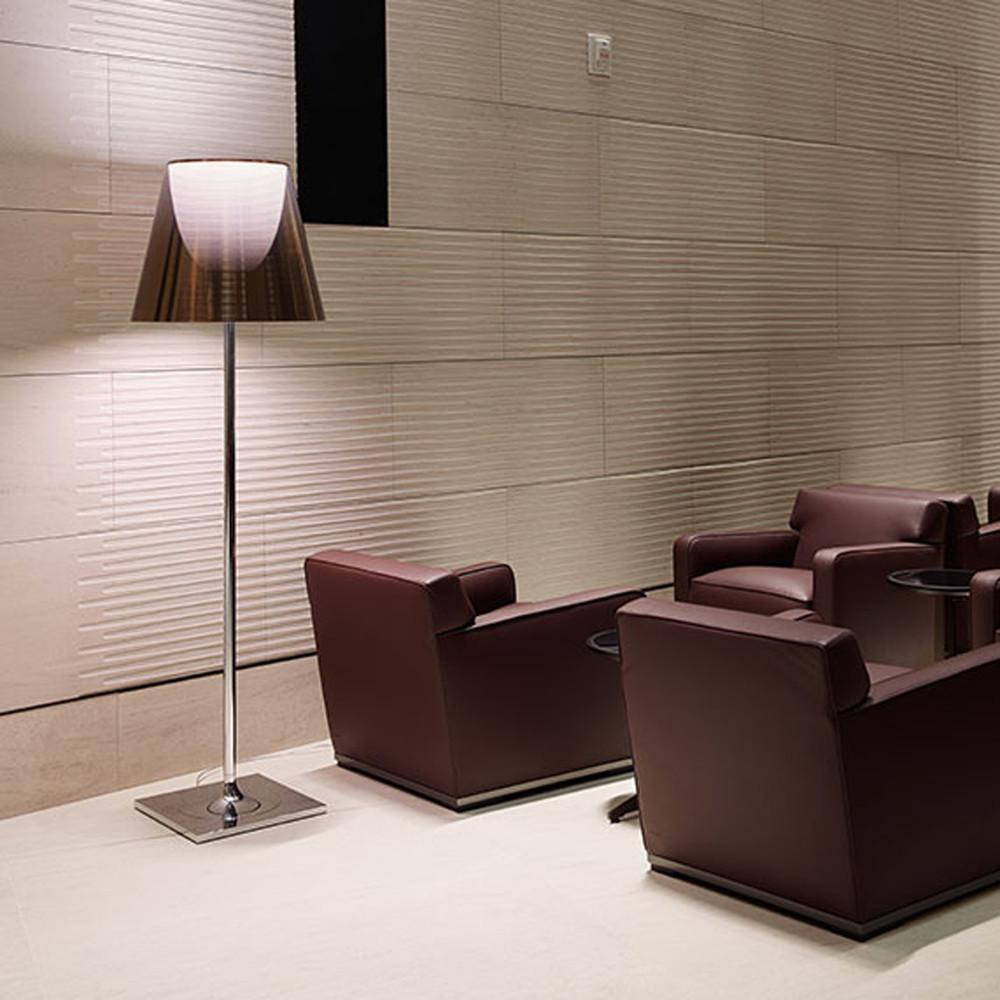 XXI secolo e contemporaneo Lampada da terra dimmerabile Flos KTribe F3 in trasparente di Philippe Starck in vendita