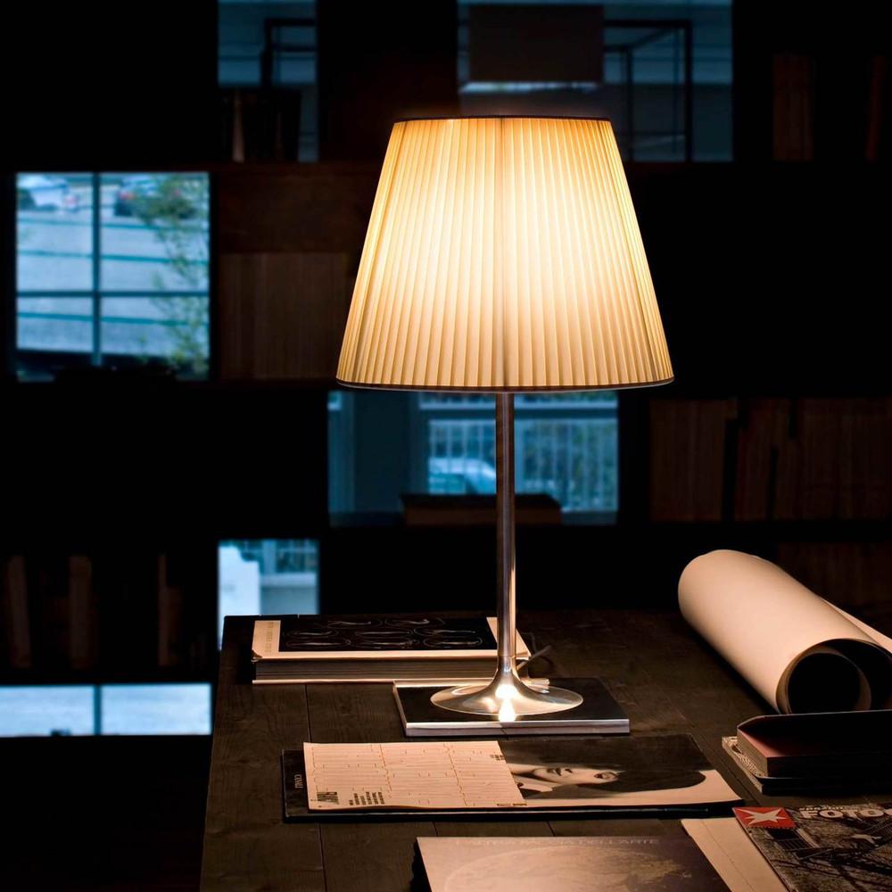 Flos Ktribe Table Lamp in Grey and Fumee by Philippe Starck In New Condition For Sale In Brooklyn, NY