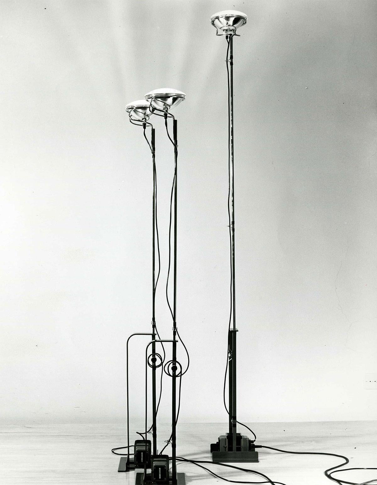 Moderno Lampada Toio in edizione limitata di Flos in nero in vendita