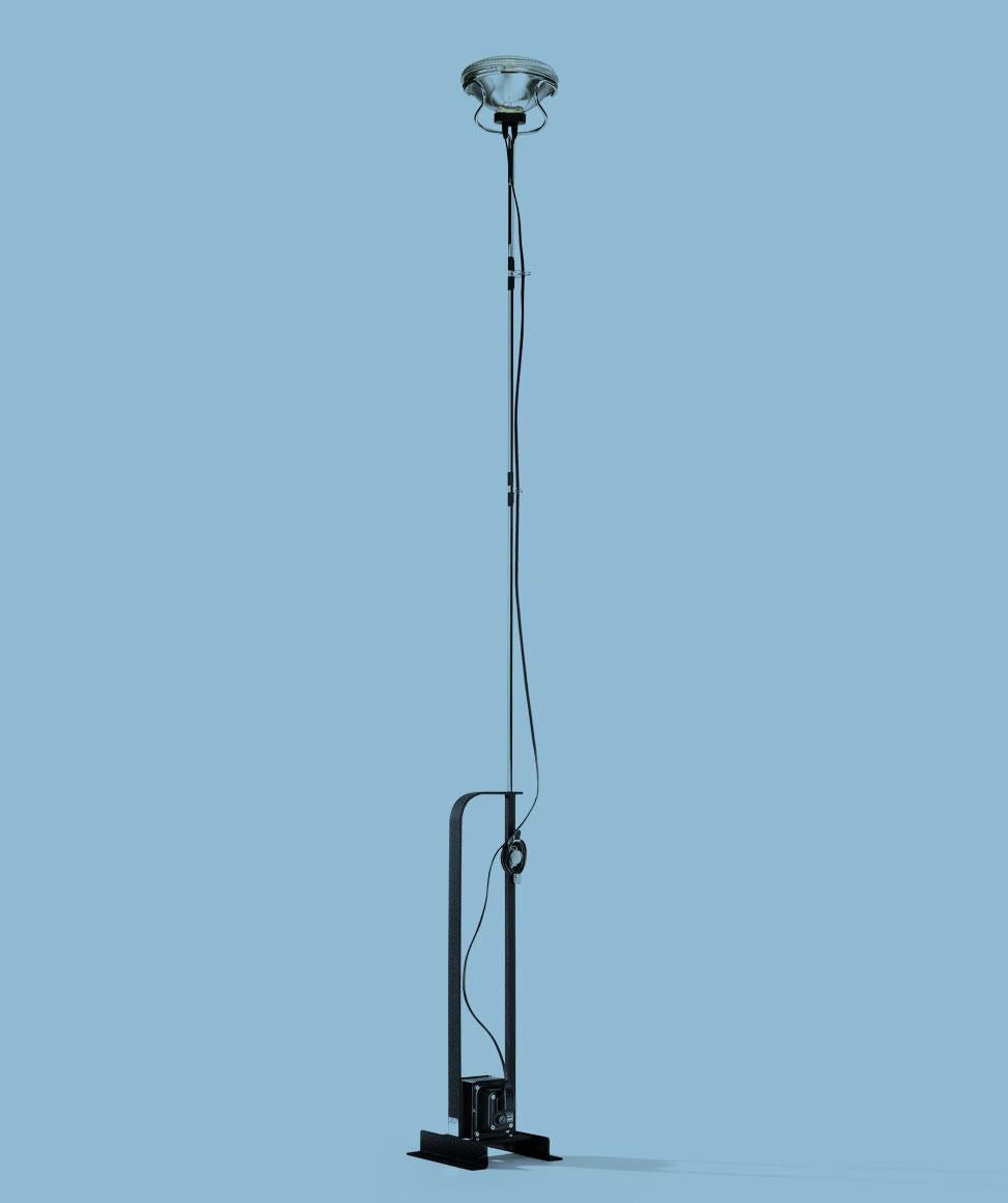 XXI secolo e contemporaneo Lampada Toio in edizione limitata di Flos in nero in vendita