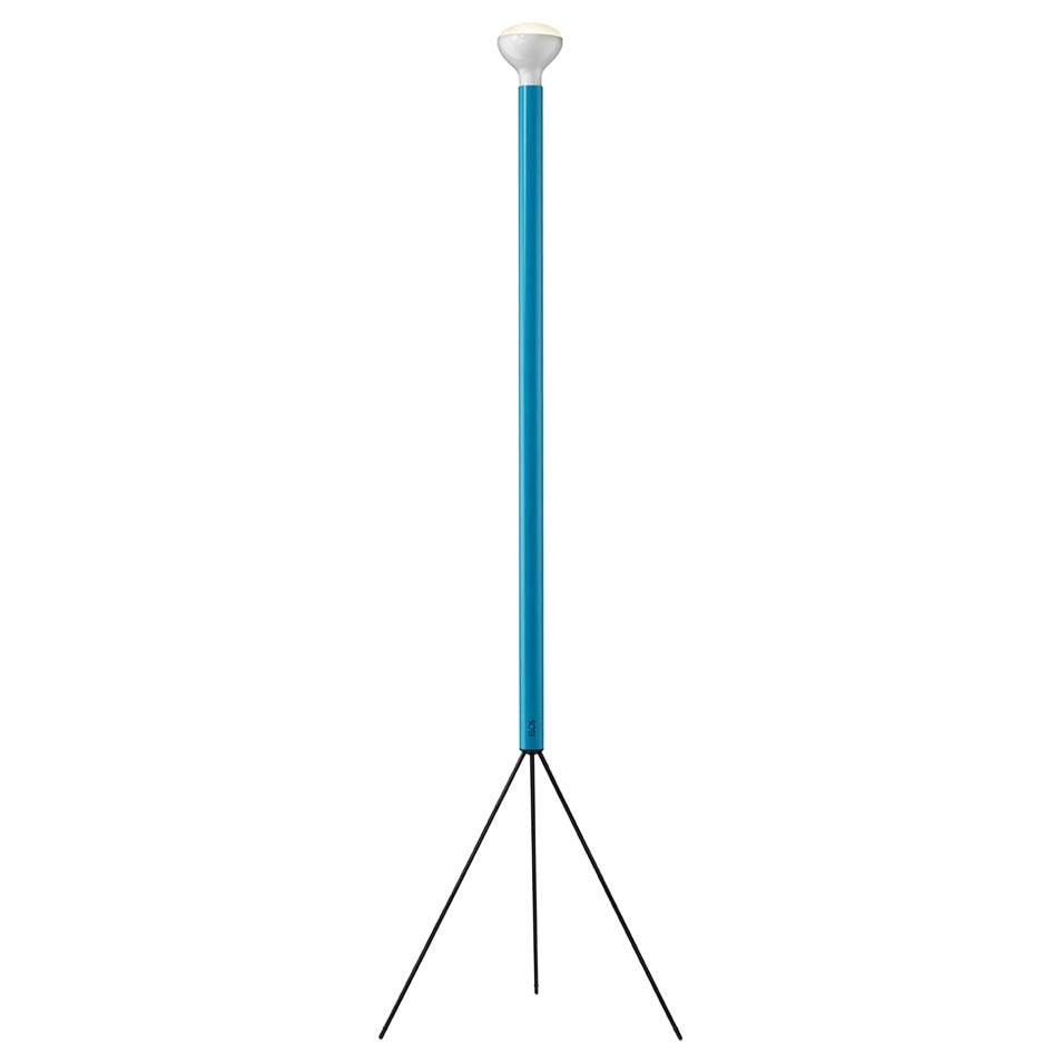 Lampadaire Flos Luminator bleu clair avec cadre en fer et métal