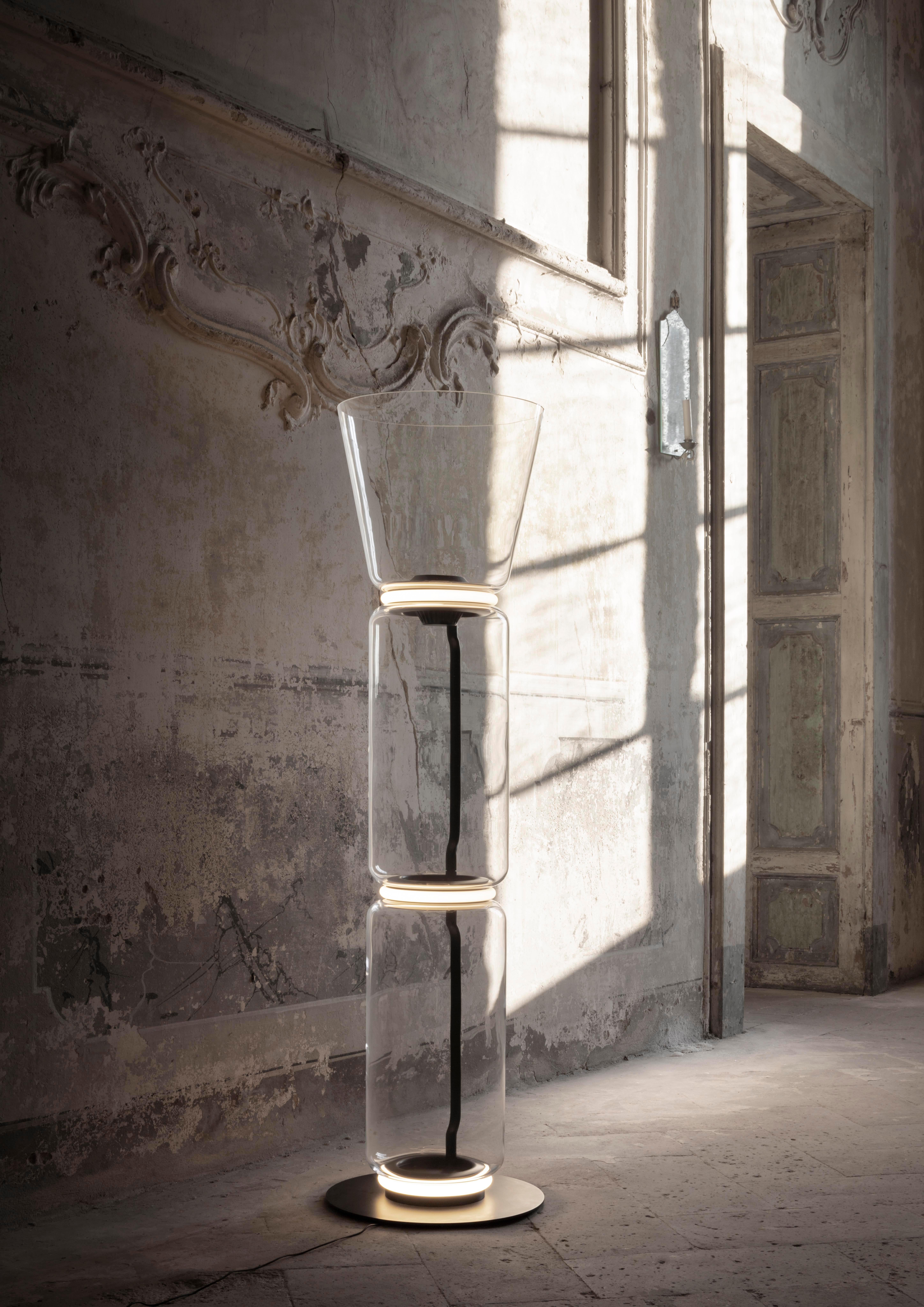 Here is a sneak peek into Noctambule, a modern-day lighting fixture designed by Konstantin Grcic for FLOS.

Powered by LED technology:
Dimmable lamp (controls provided in the power supply unit or power cord)
Cylindrical body (transparent hand blown