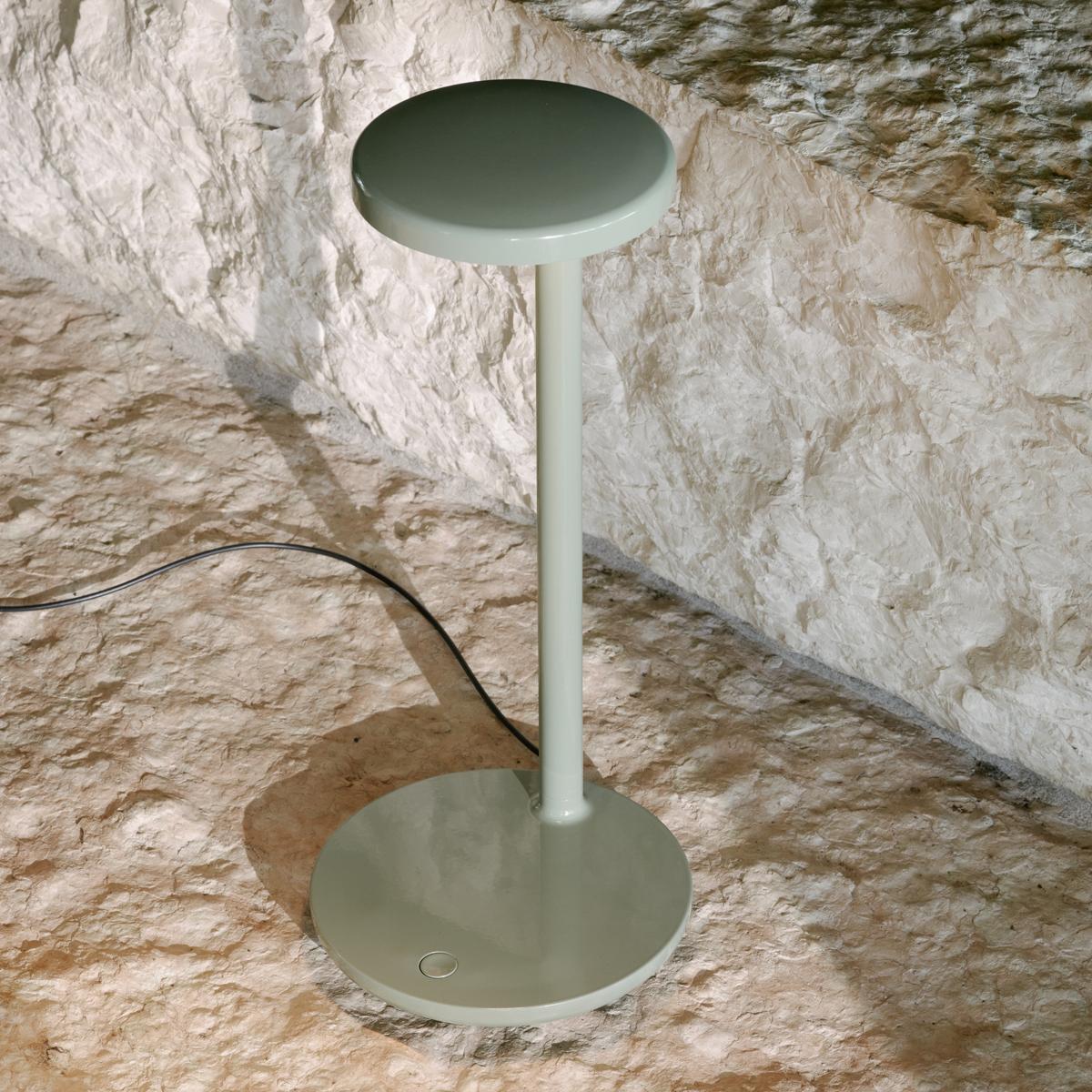 Flos Oblique 2700K Table Lamp in Sage by Vincent Van Duysen For Sale 3