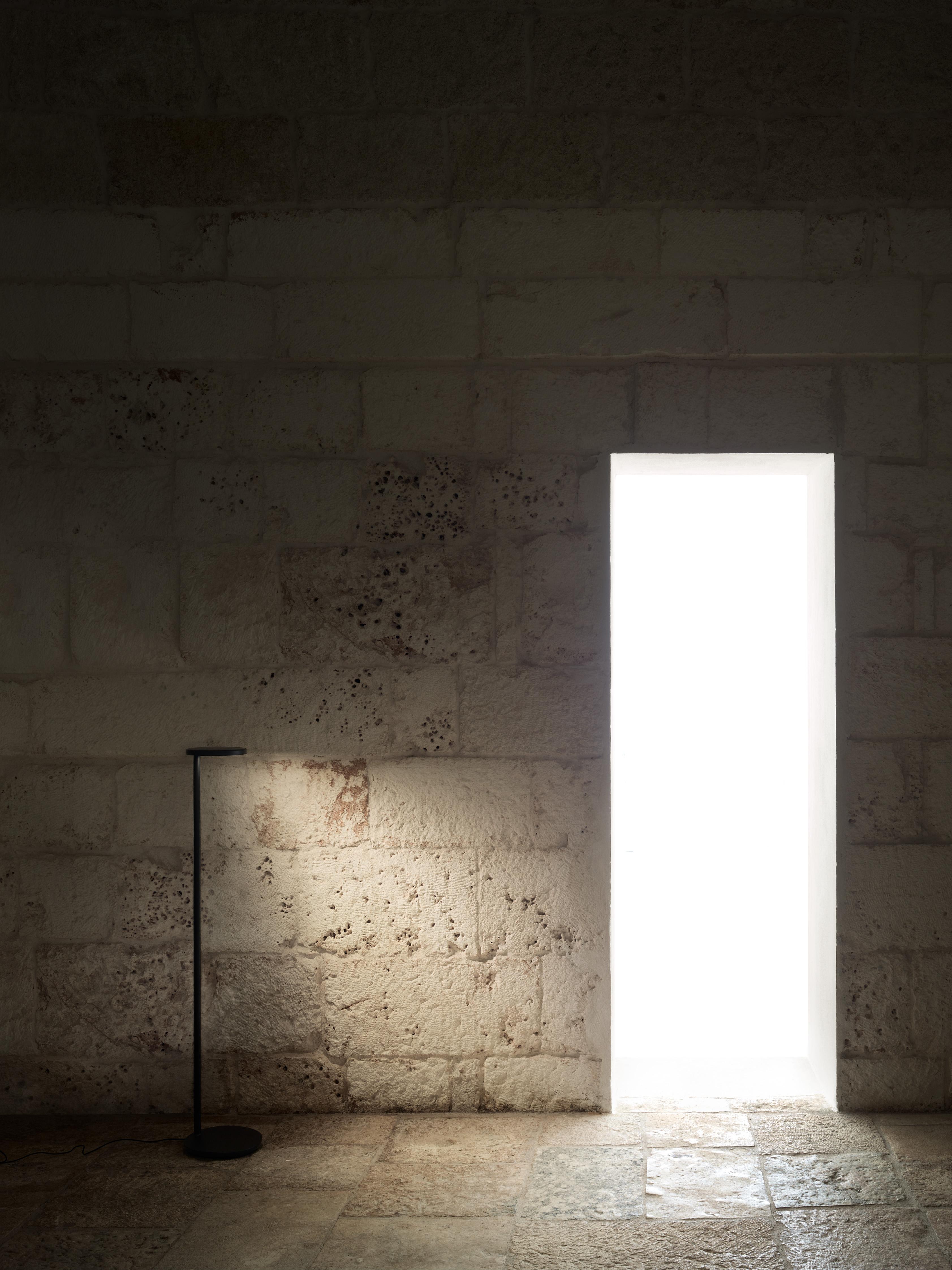Modern Flos Oblique 3000K Floor Lamp in Anthracite by Vincent Van Duysen For Sale