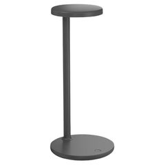 Flos Oblique LED 3000K Lampada da scrivania e Qi in antracite con base di ricarica wireless