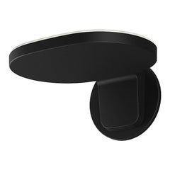 Aplique pequeño Flos Oplight W1 en negro satinado by Jasper Morrison