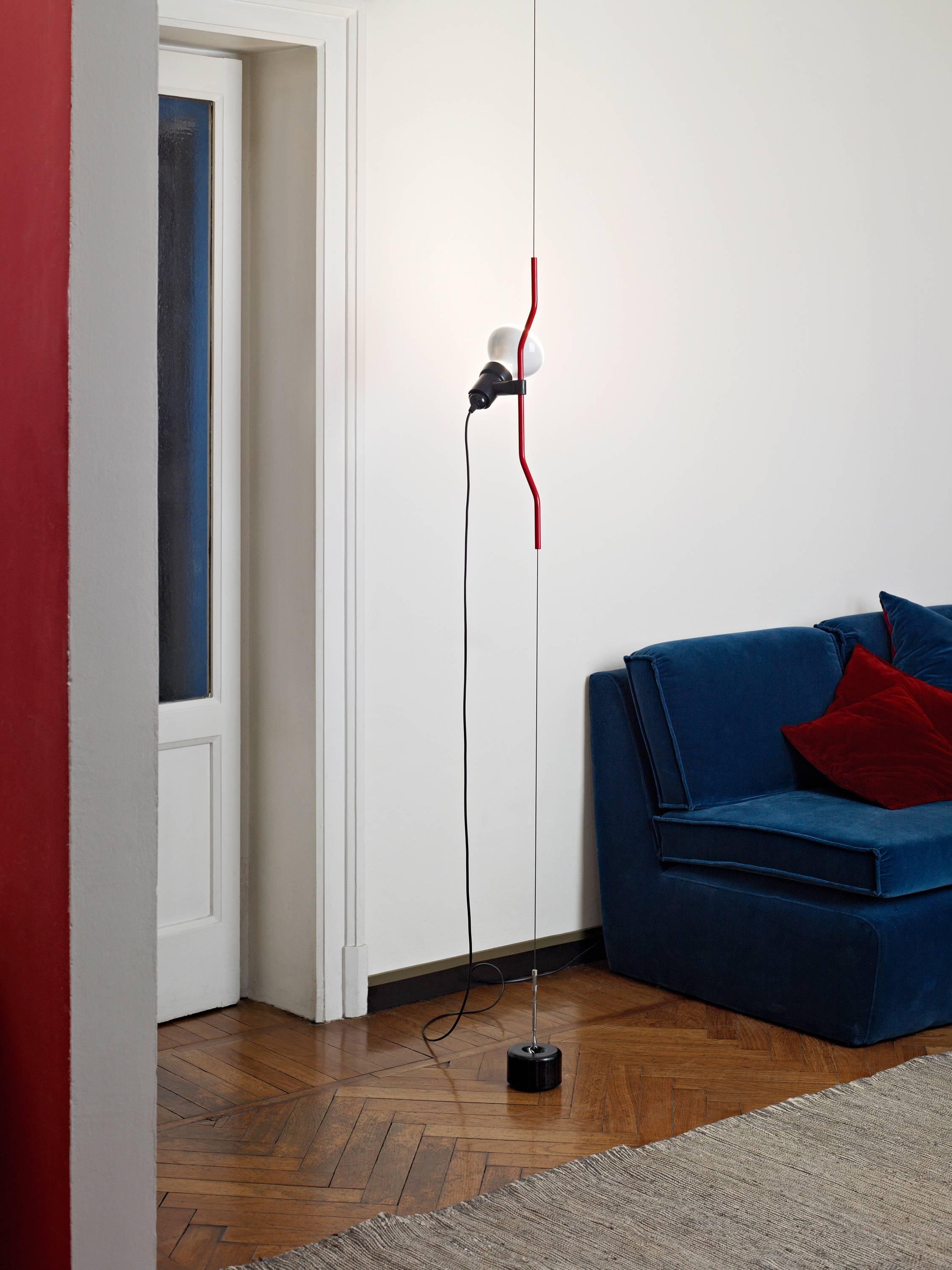 Moderne Lampe à suspension FLOS Parentesi rouge par Achille Castiglioni & Pio Manzu en vente
