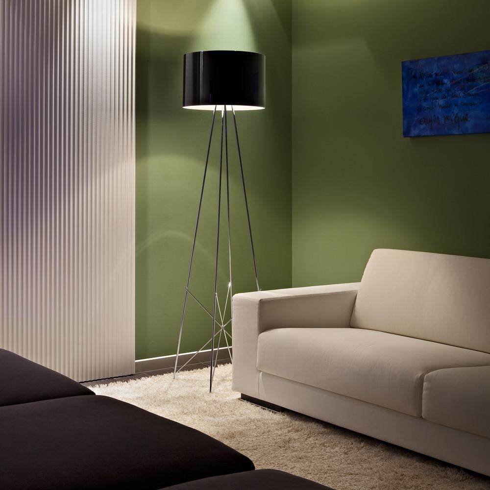 Flos Ray Floor F2 Classic Dimmable Lamp in vetro grigio di Rodolfo Dordoni In condizioni Nuovo in vendita a Brooklyn, NY