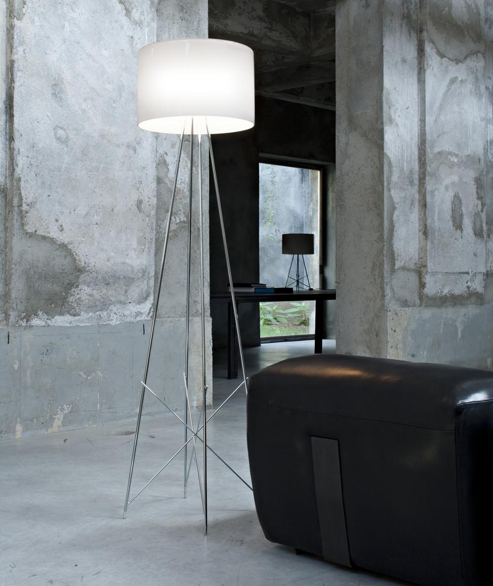 Alluminio Flos Ray Floor F2 Classic Dimmable Lamp in vetro grigio di Rodolfo Dordoni in vendita