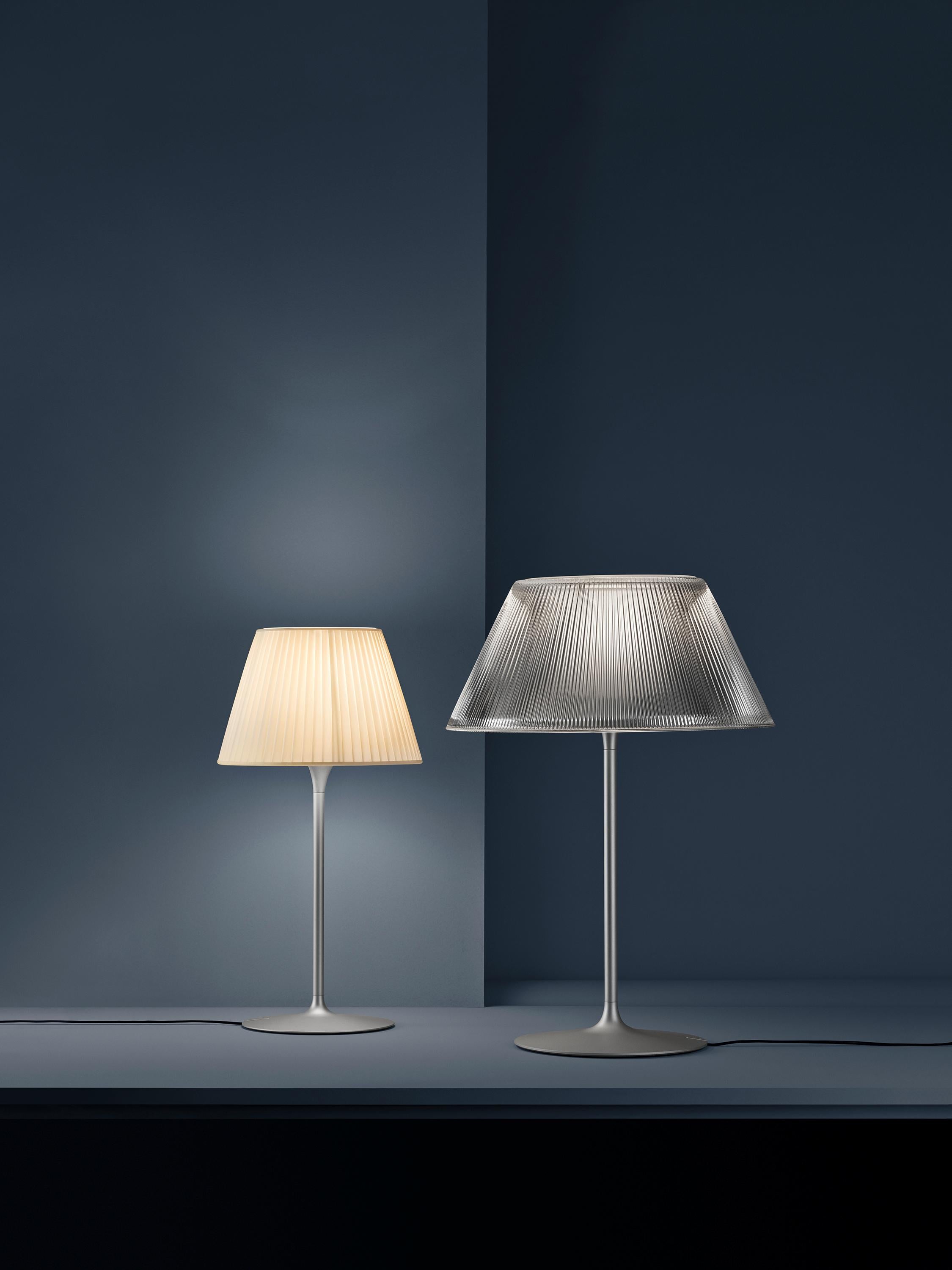 Moderne FLOS Romeo Soft T1 lampe de bureau halogène par Philippe Starck en vente