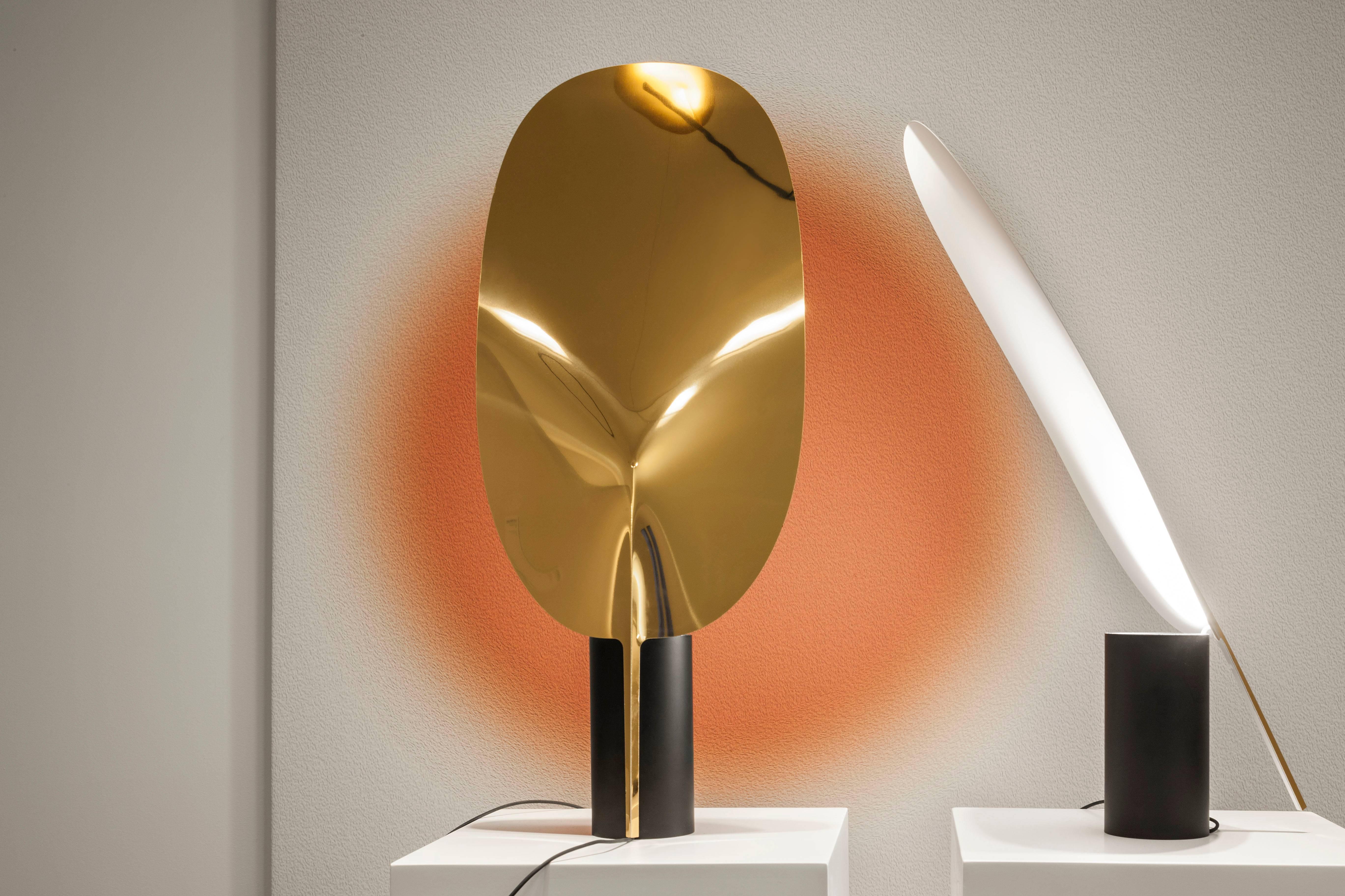italien Lampe de table LED Serena en cuivre de Patricia Urquiola en vente