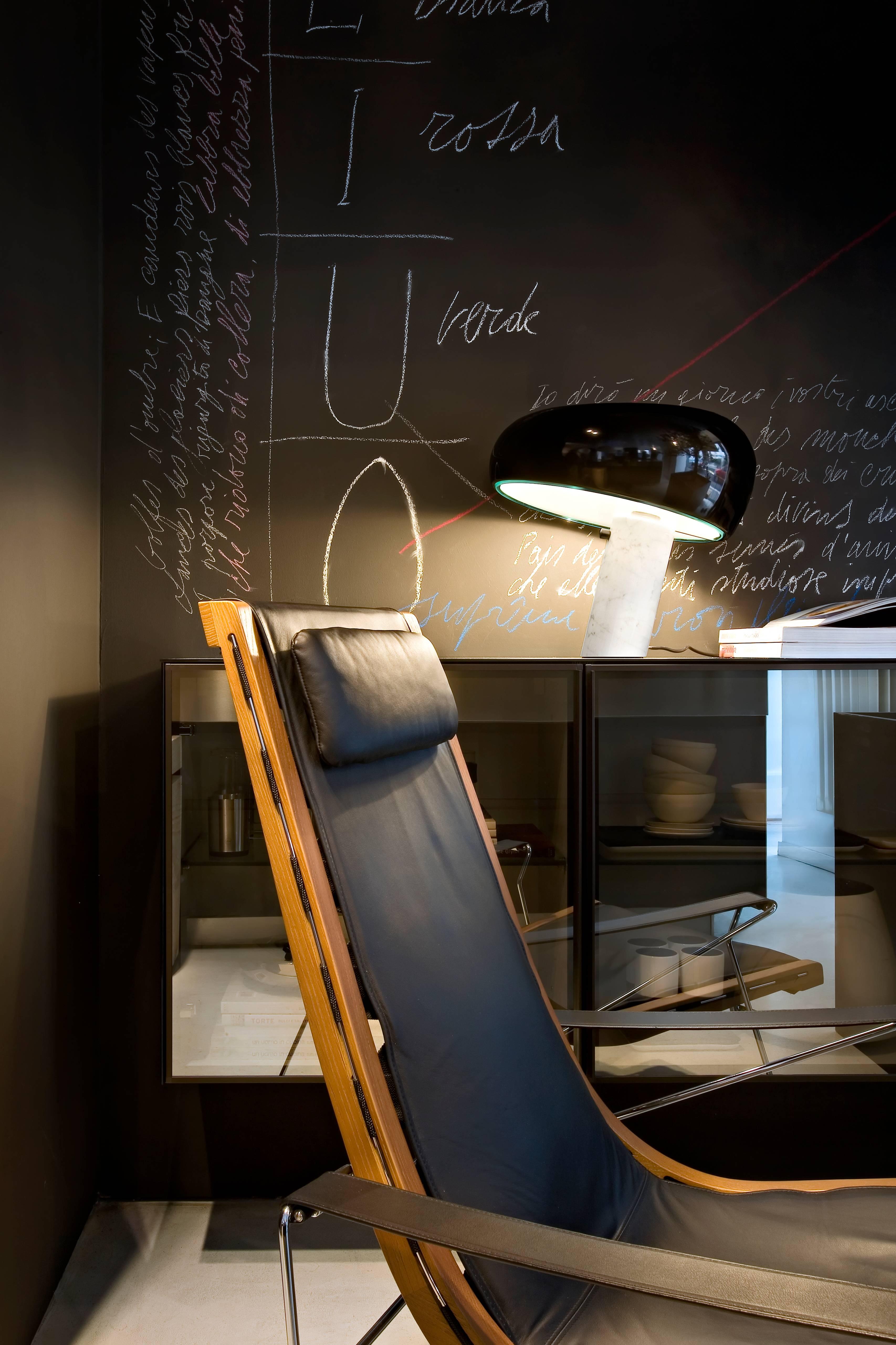 Lámpara de mesa FLOS Snoopy en negro de Achille and Pier Giacomo Castiglioni Moderno en venta
