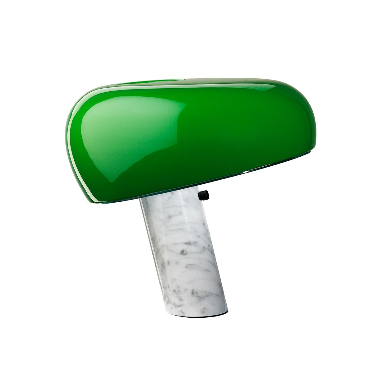 Lámpara de mesa FLOS Snoopy en verde de Achille and Pier Giacomo Castiglioni