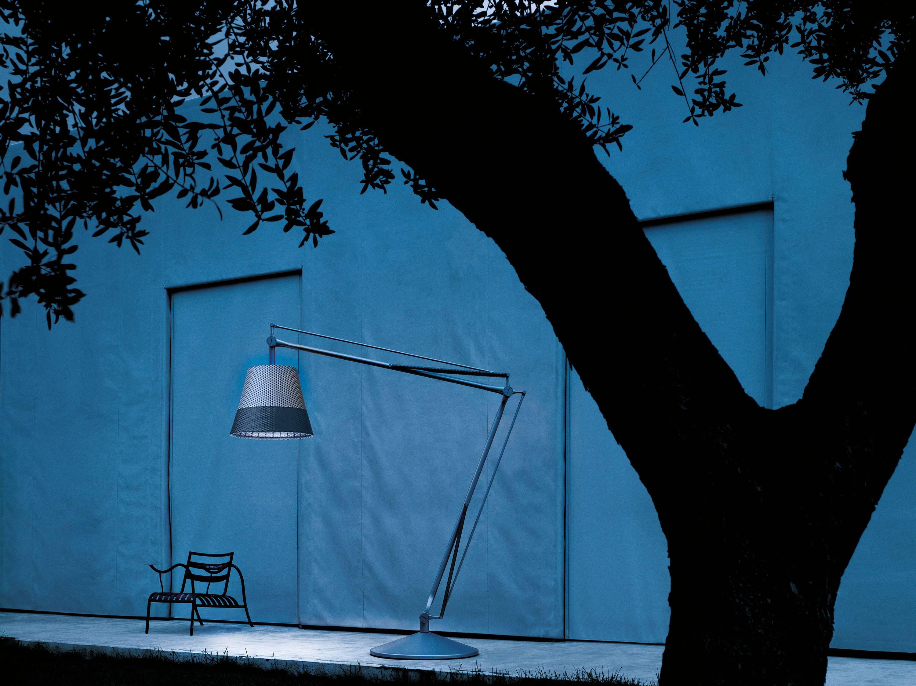 Modern FLOS Superarchimoon Outdoor Floor Lamp in Green Wall by Philippe Starck For Sale