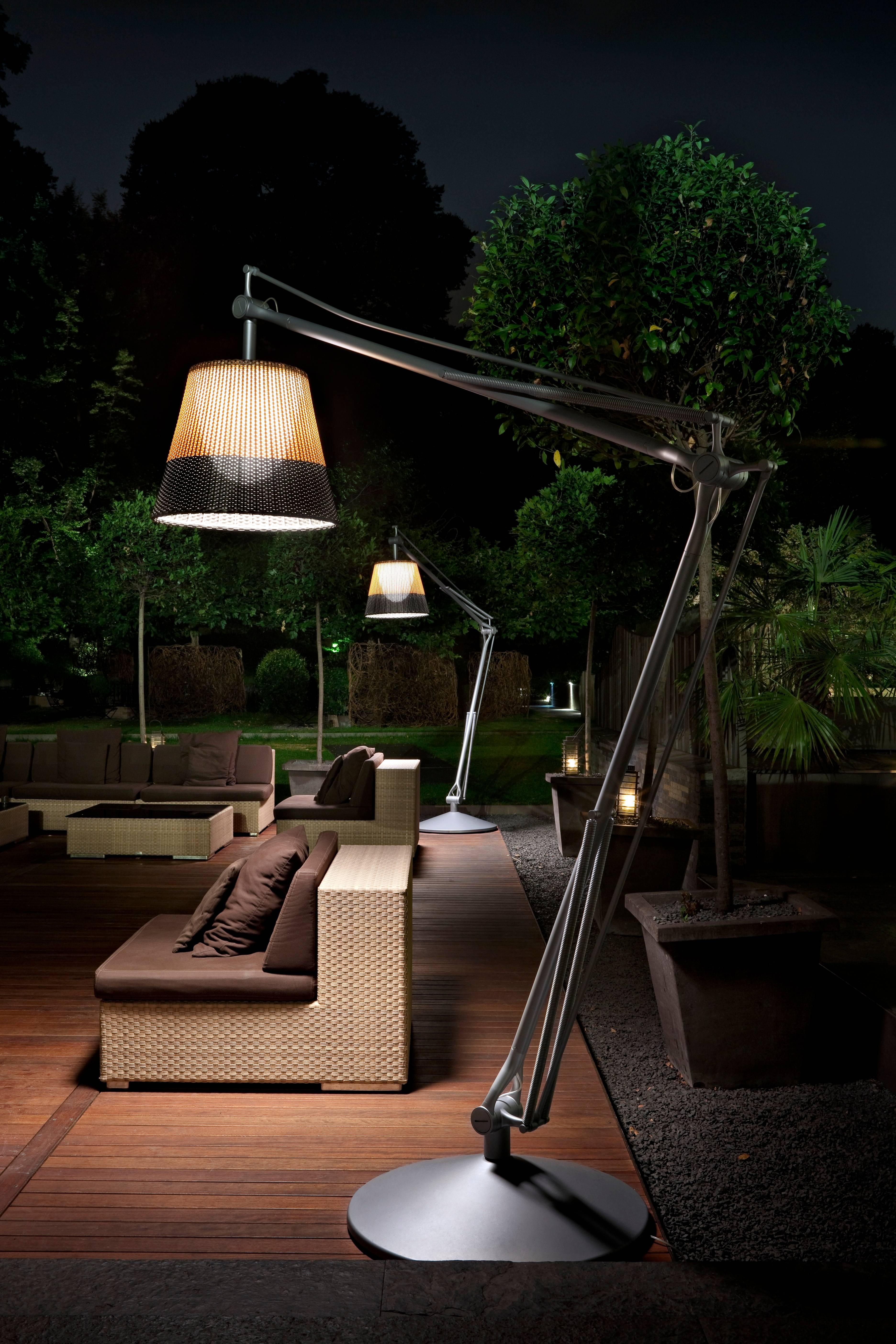 FLOS Superarchimoon Stehlampe für den Außenbereich in Panama von Philippe Starck (Moderne) im Angebot