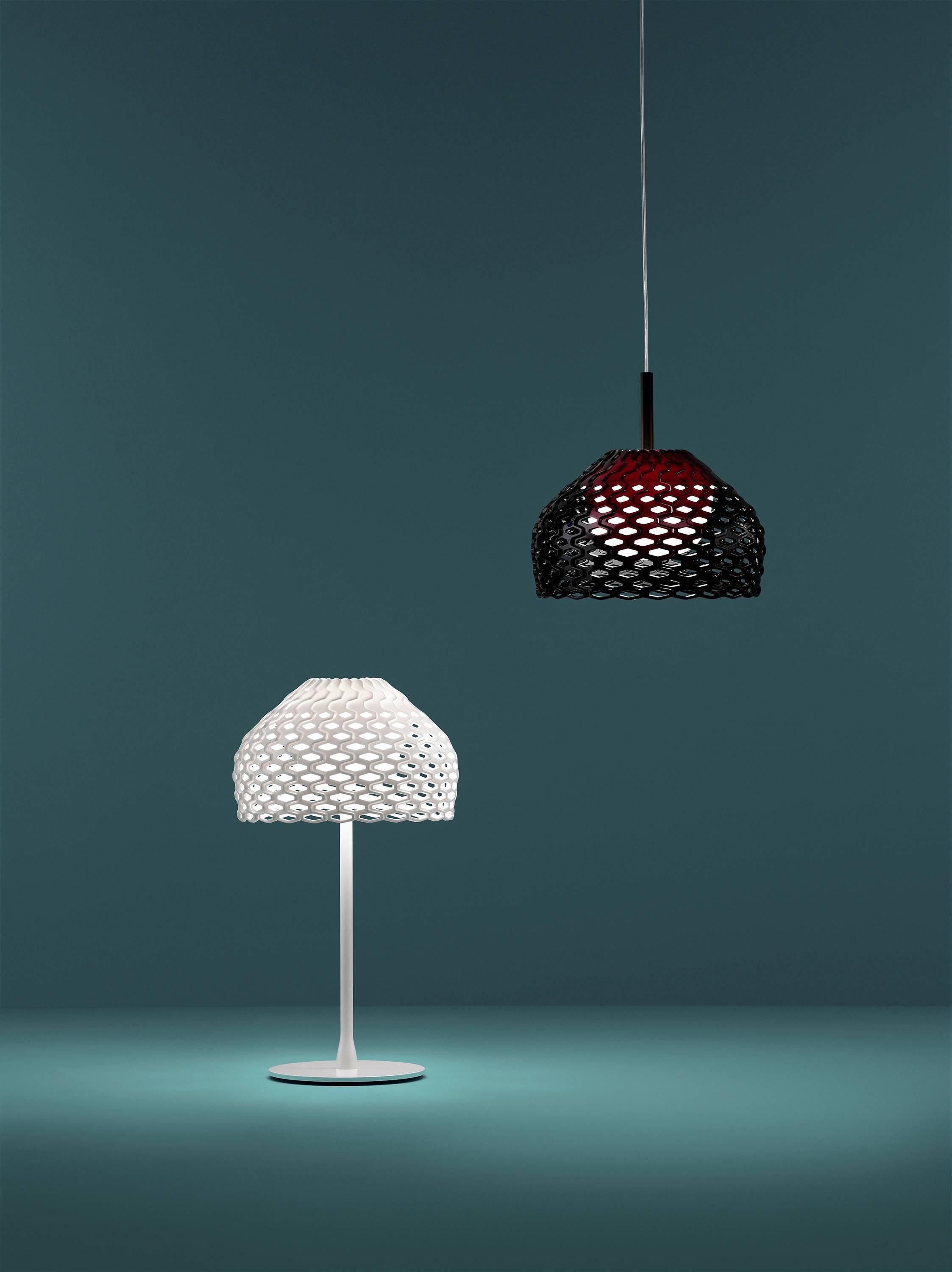 FLOS Tatou T1 Dimmbare Halogen-Tischlampe in Weiß von Patricia Urquiola (Moderne) im Angebot
