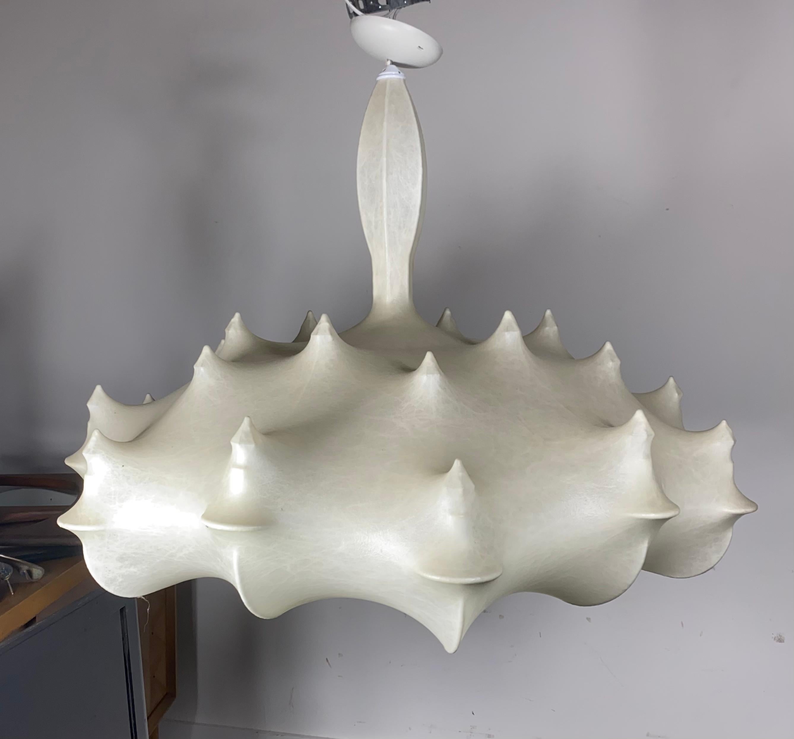 Flos Zeppelin S1 Pendant Light by Marcel Wanders, Faceted Crystal Globe In Good Condition In Buffalo, NY