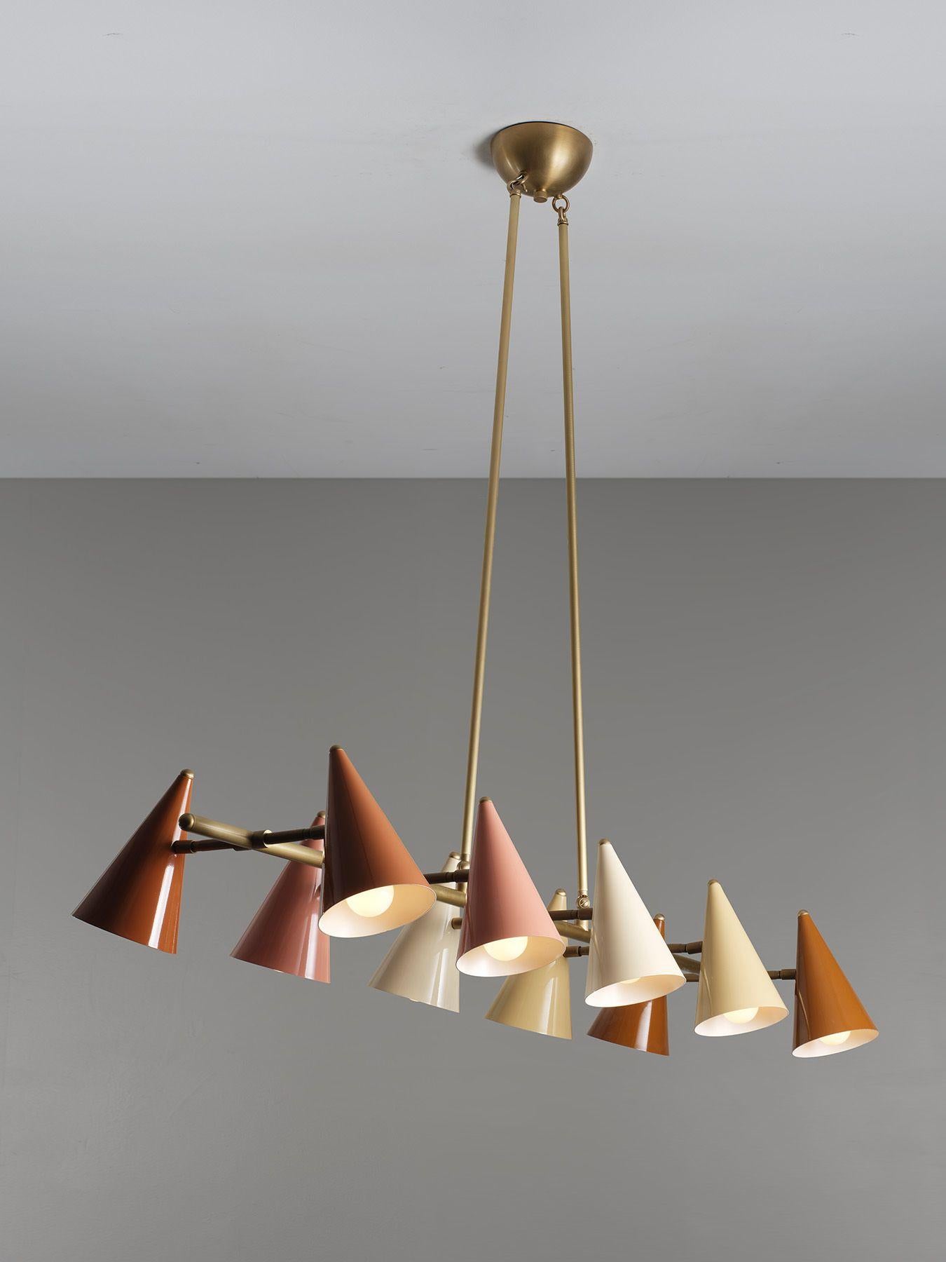 Le plafonnier Flotilla, conçu par Design/One-Light, est une sculpture fonctionnelle ludique inspirée du tissu 
