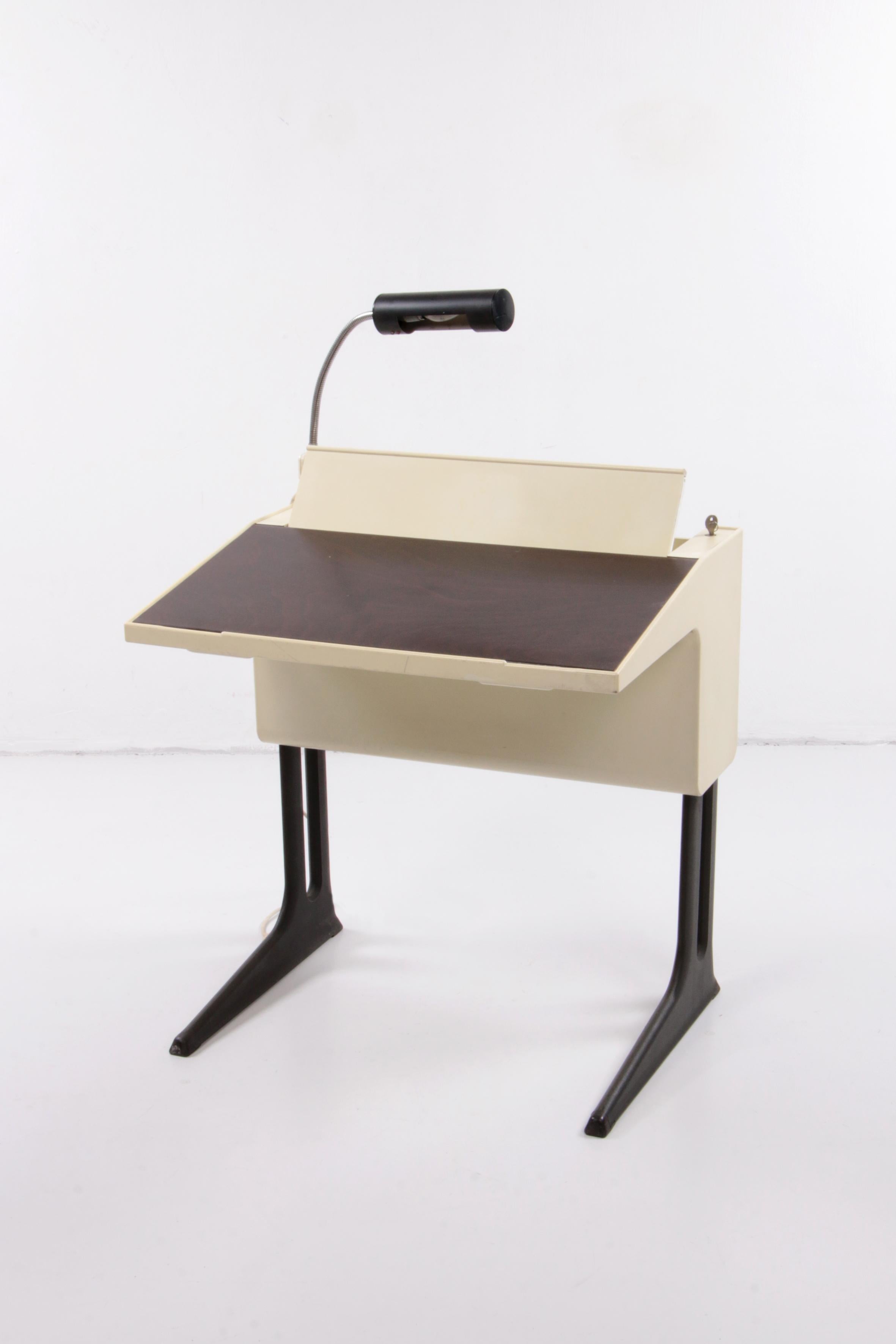 Flötotto Adjustable Desk Design by Luigi Colani, 1970, Germany In Good Condition In Oostrum-Venray, NL